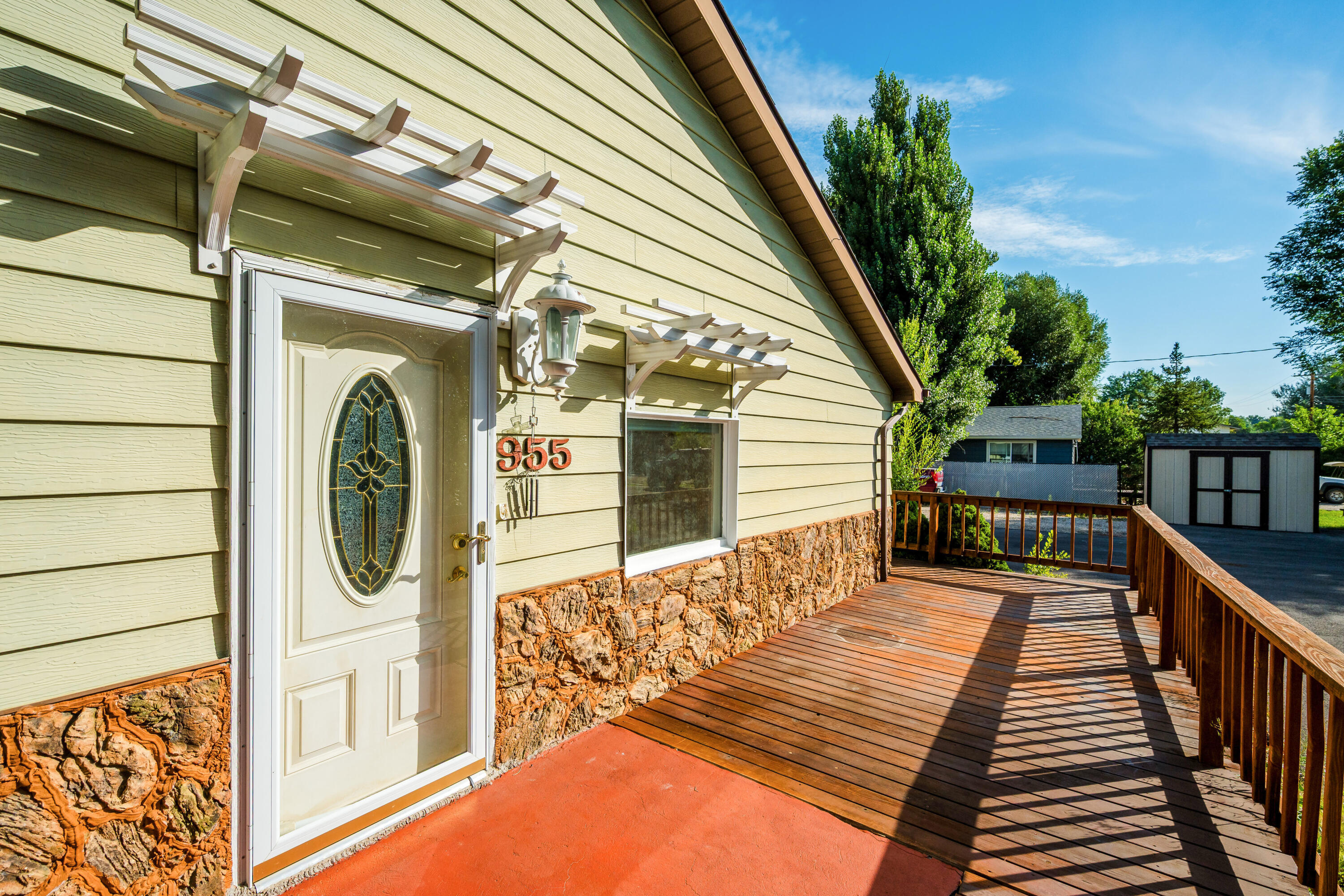 955 Leopard Street