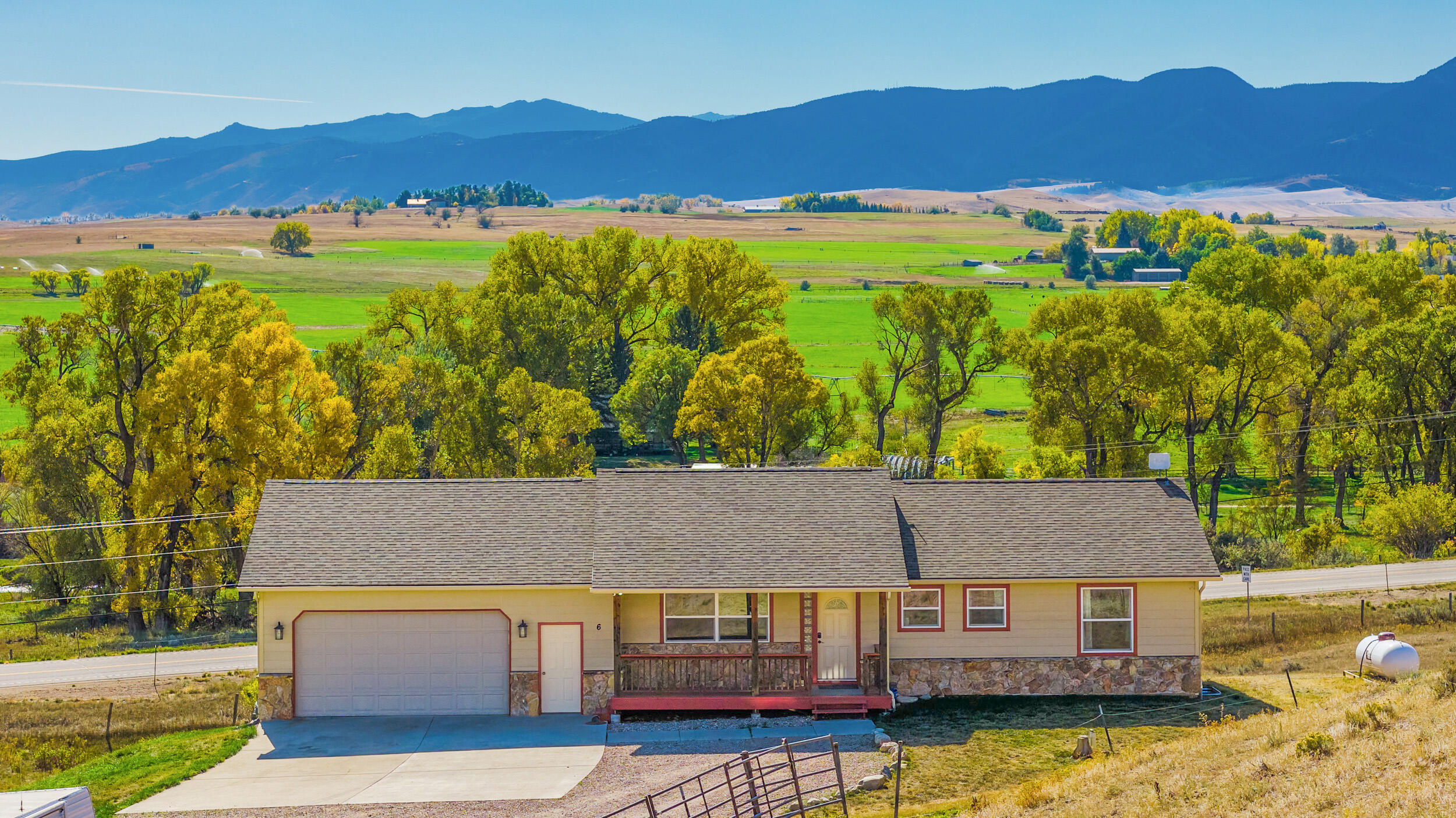 6 Grandview Drive