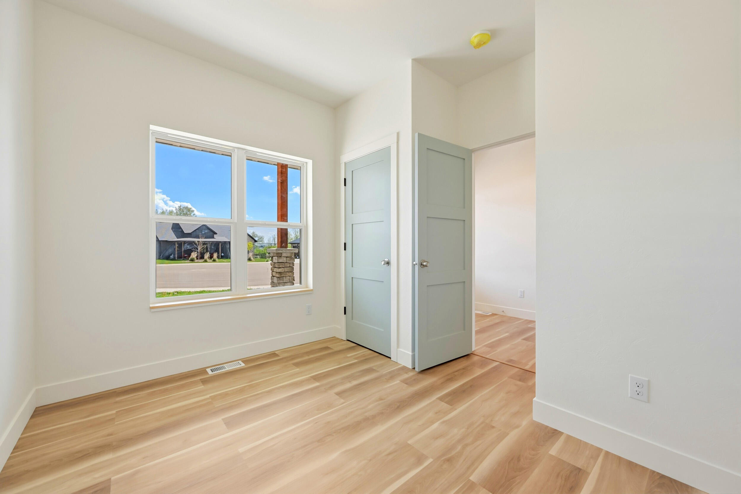 240 Sunrise Court