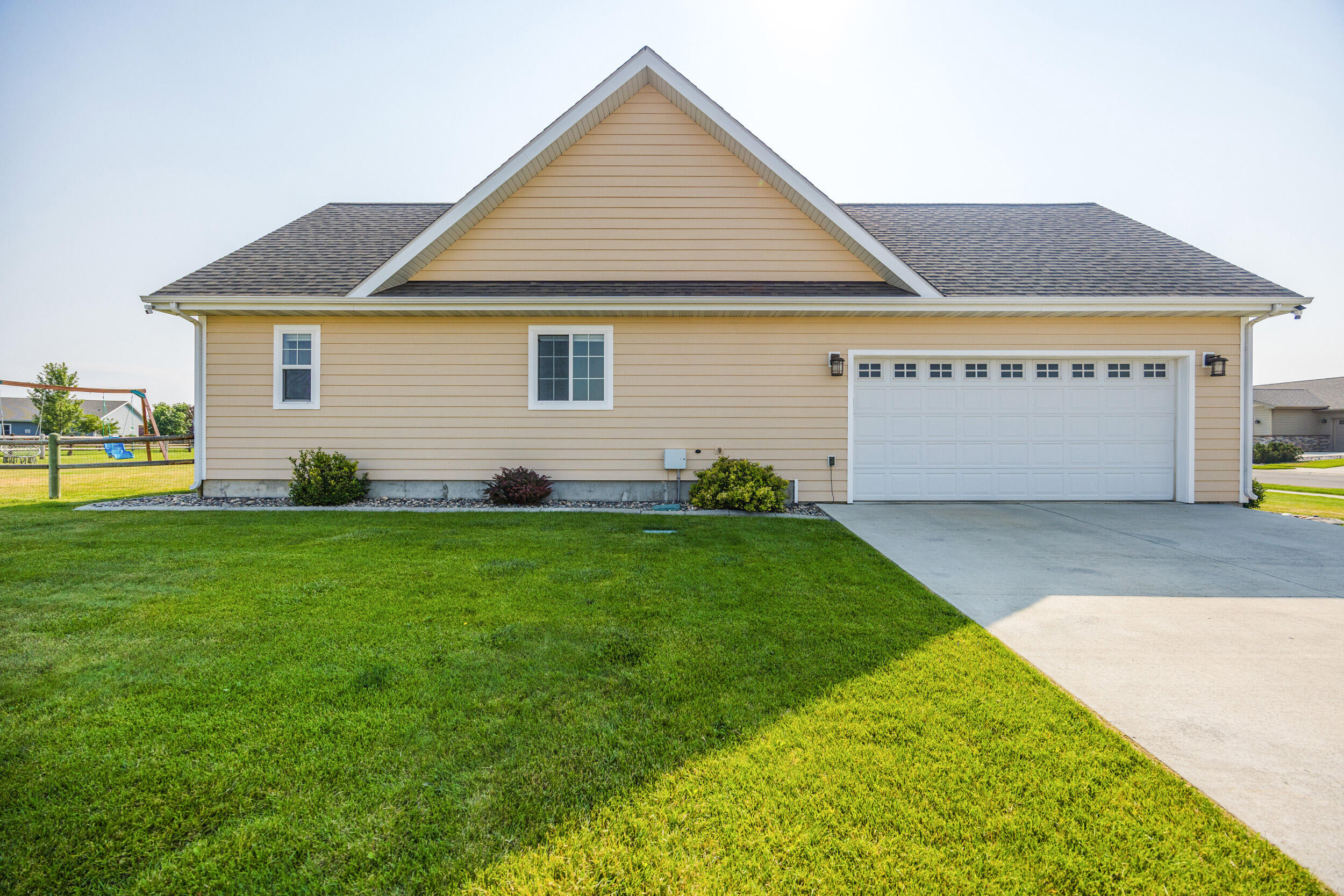 2212 Bruce Mountain Drive