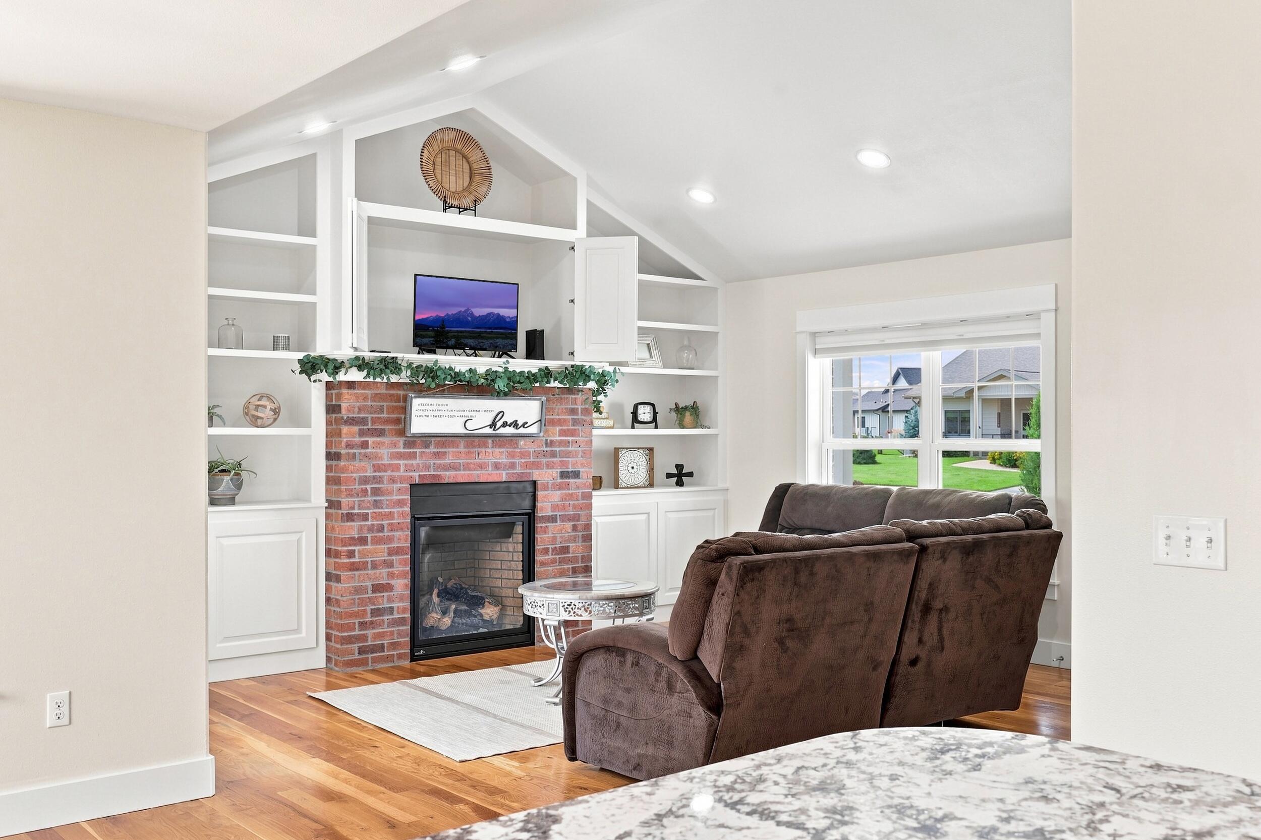 2212 Bruce Mountain Drive