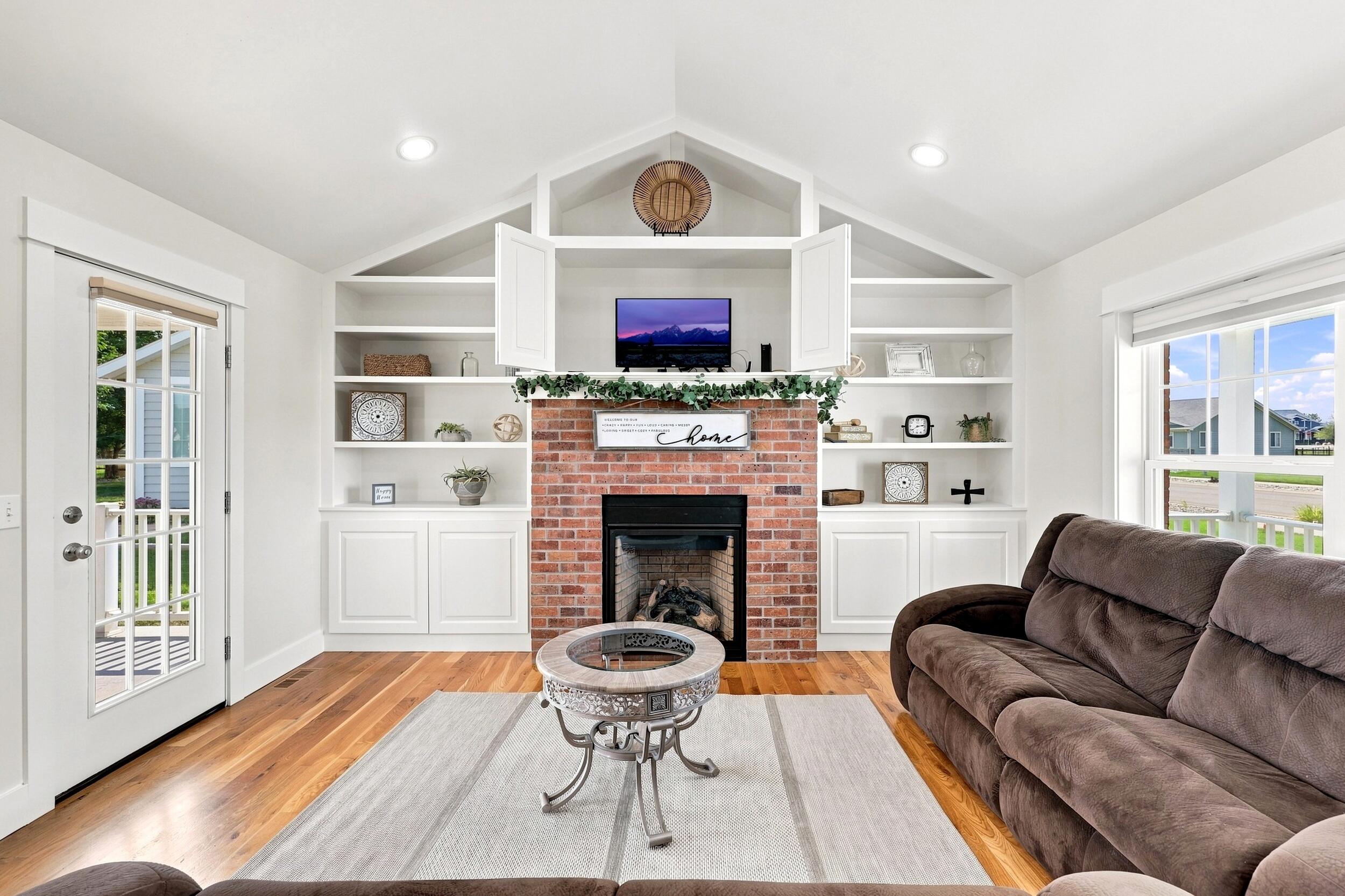 2212 Bruce Mountain Drive