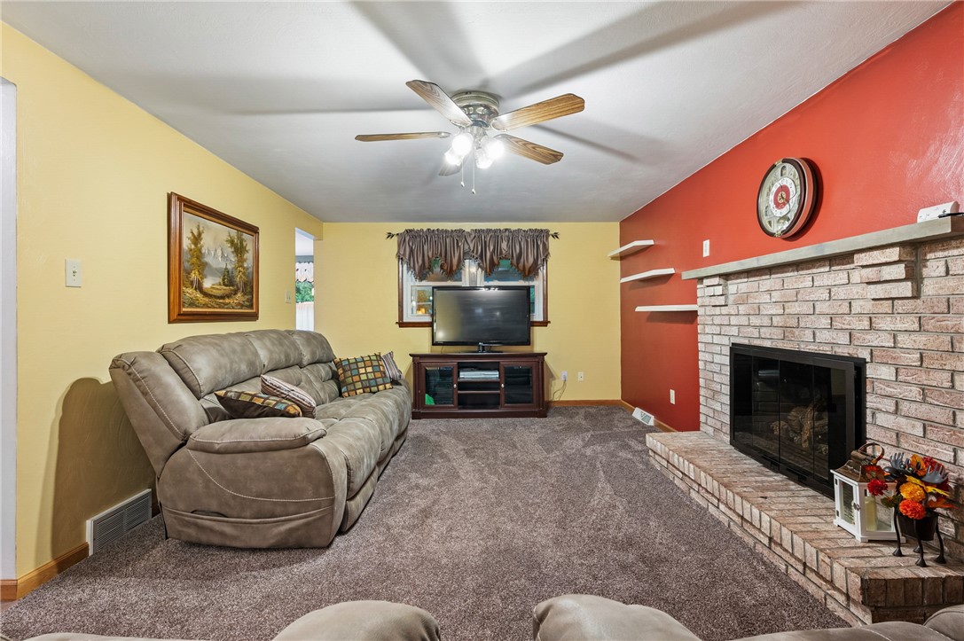 3305 Hermar Ct