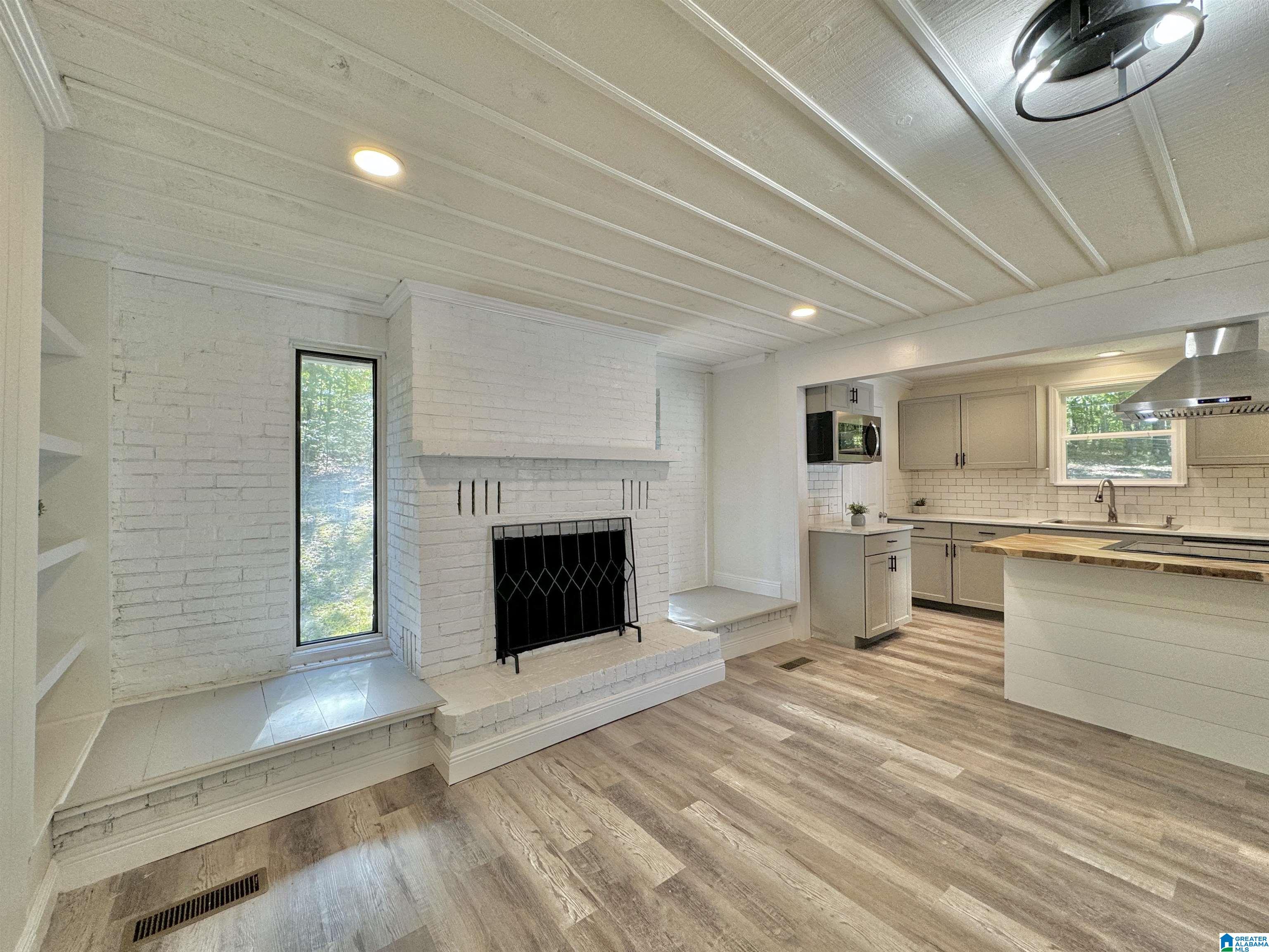 447 OAK HILL CIRCLE
