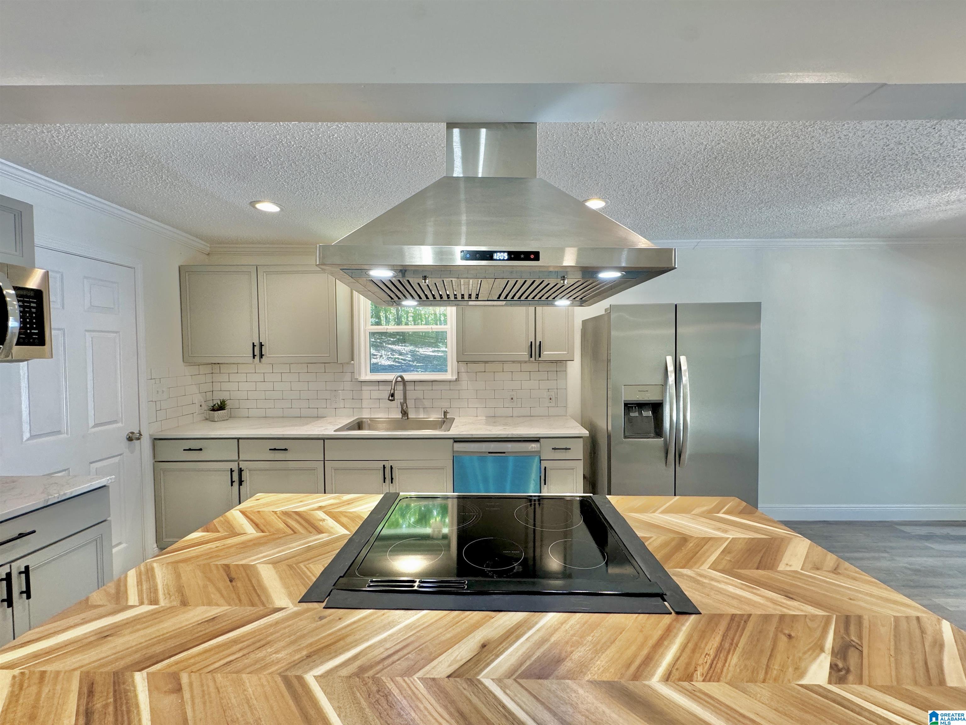 447 OAK HILL CIRCLE