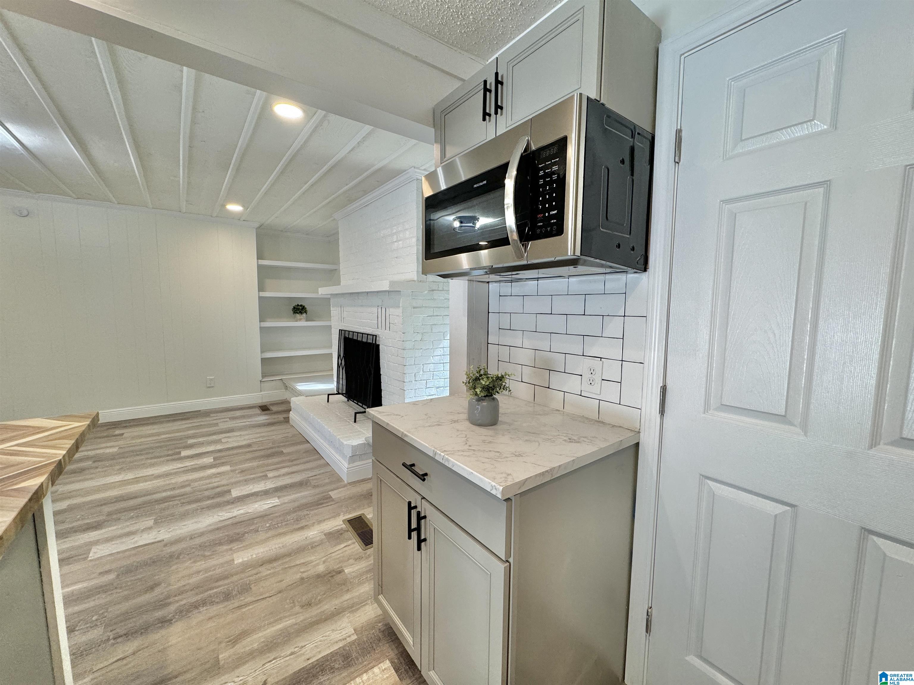 447 OAK HILL CIRCLE