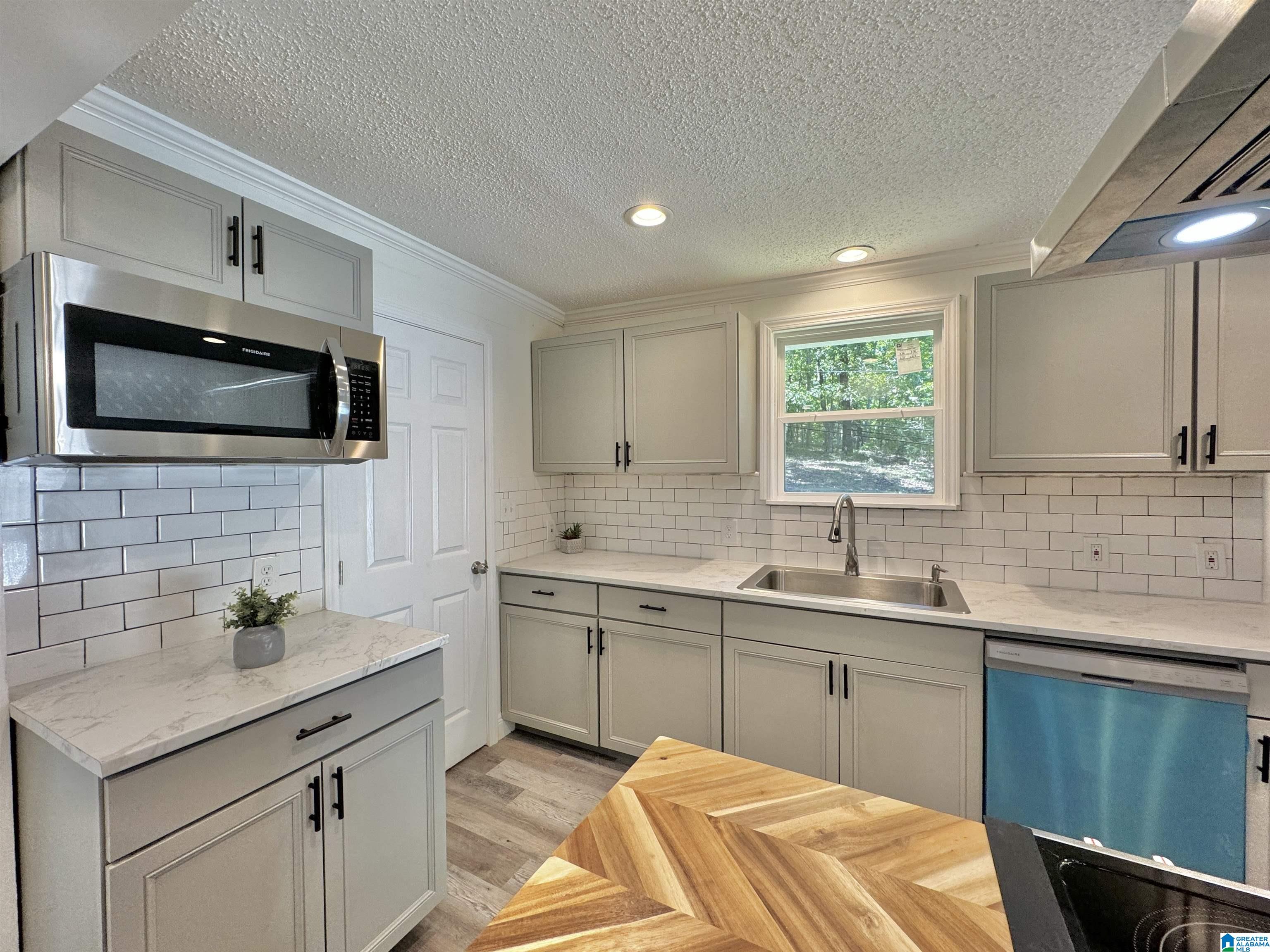 447 OAK HILL CIRCLE