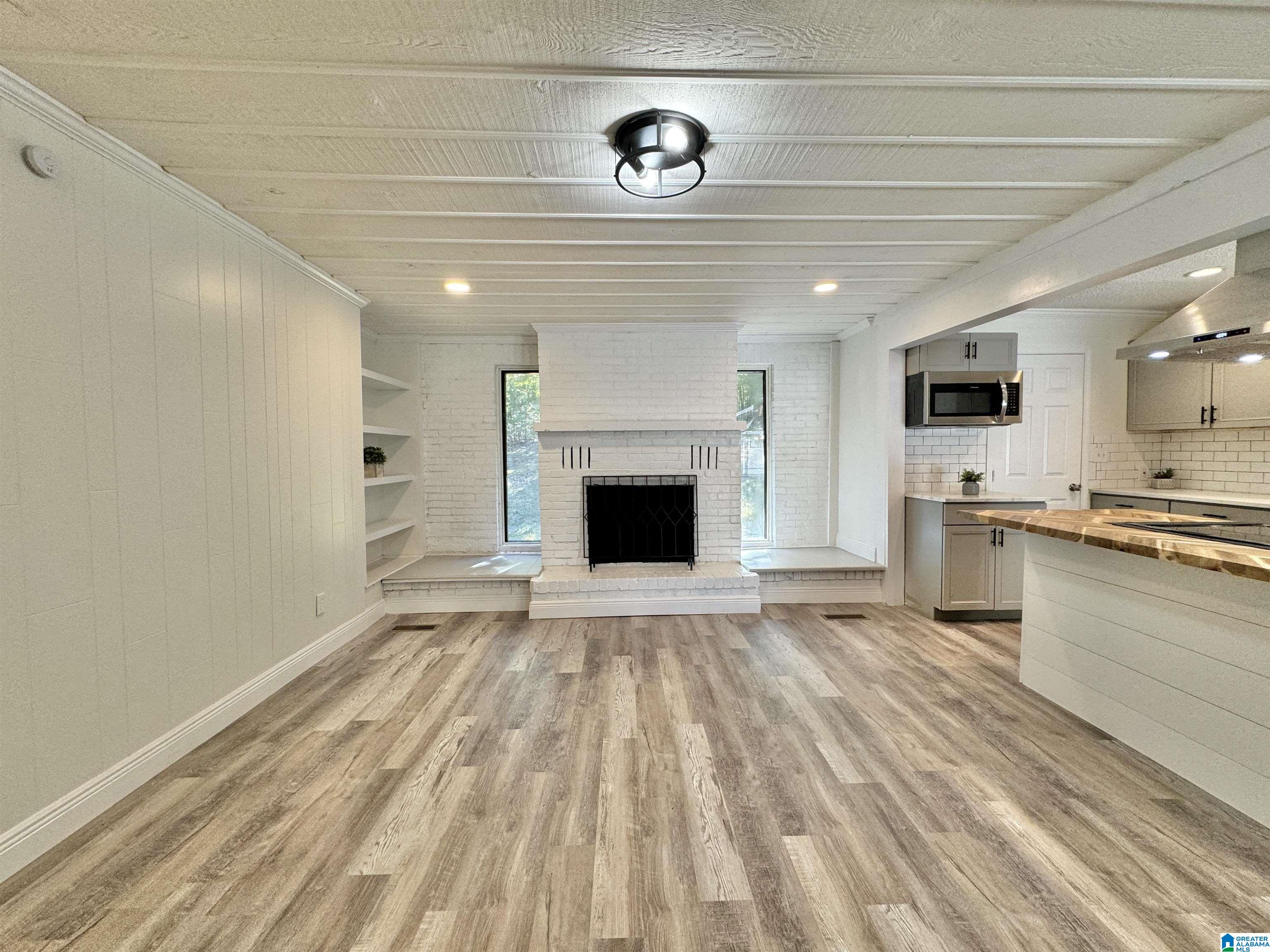 447 OAK HILL CIRCLE