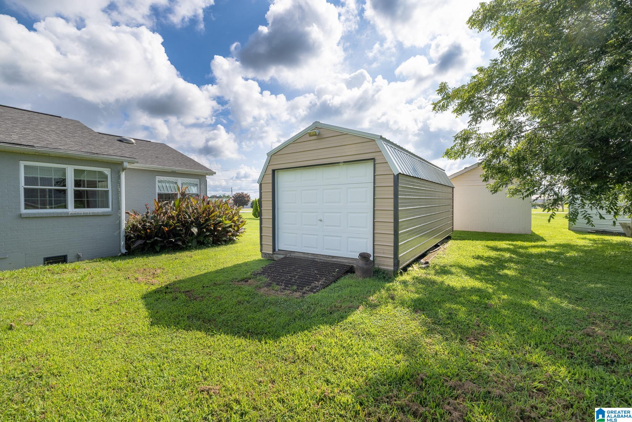 418 CEDAR TREE STREET