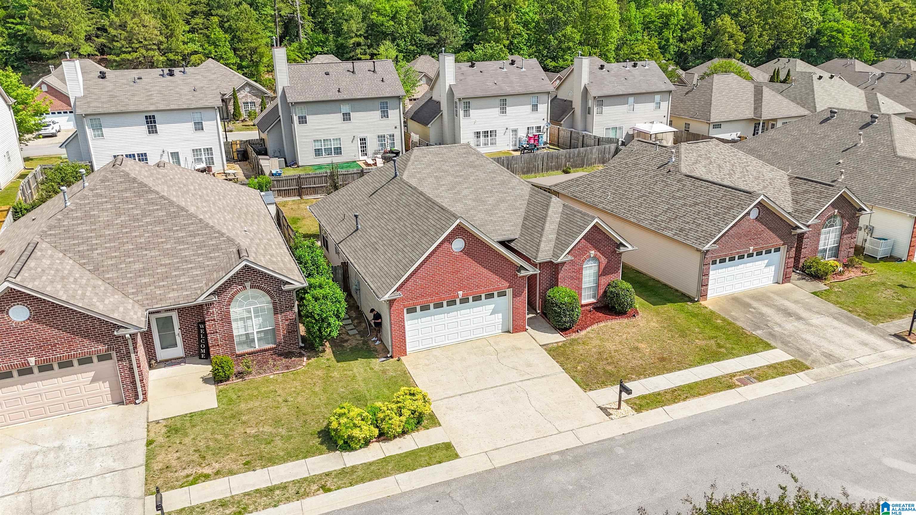 1068 WINDSOR PARKWAY