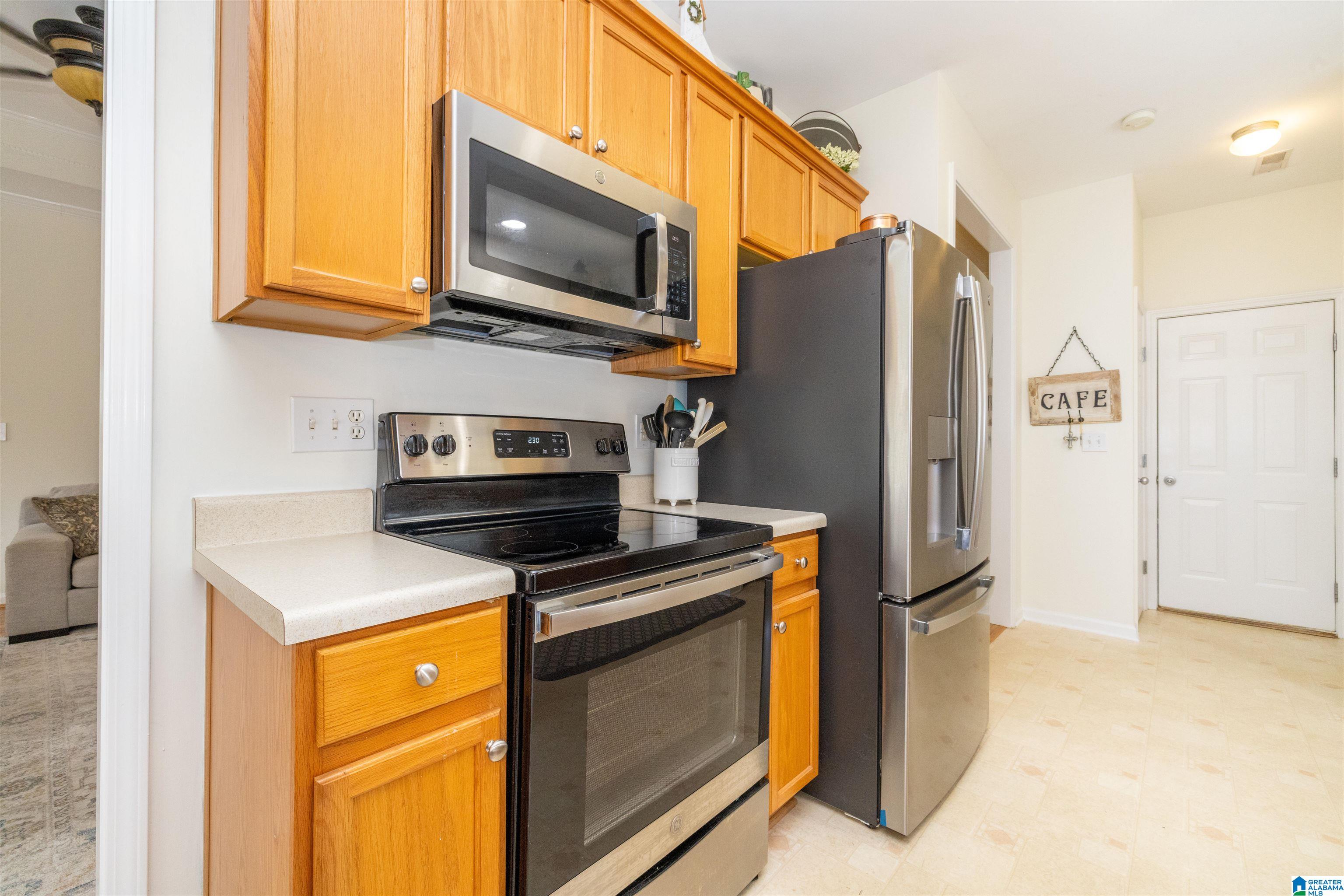1068 WINDSOR PARKWAY