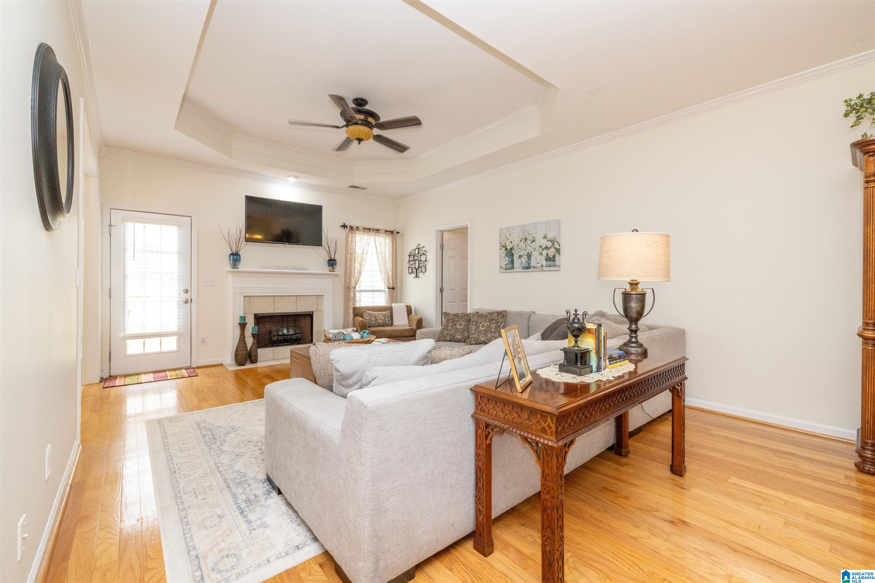 1068 WINDSOR PARKWAY
