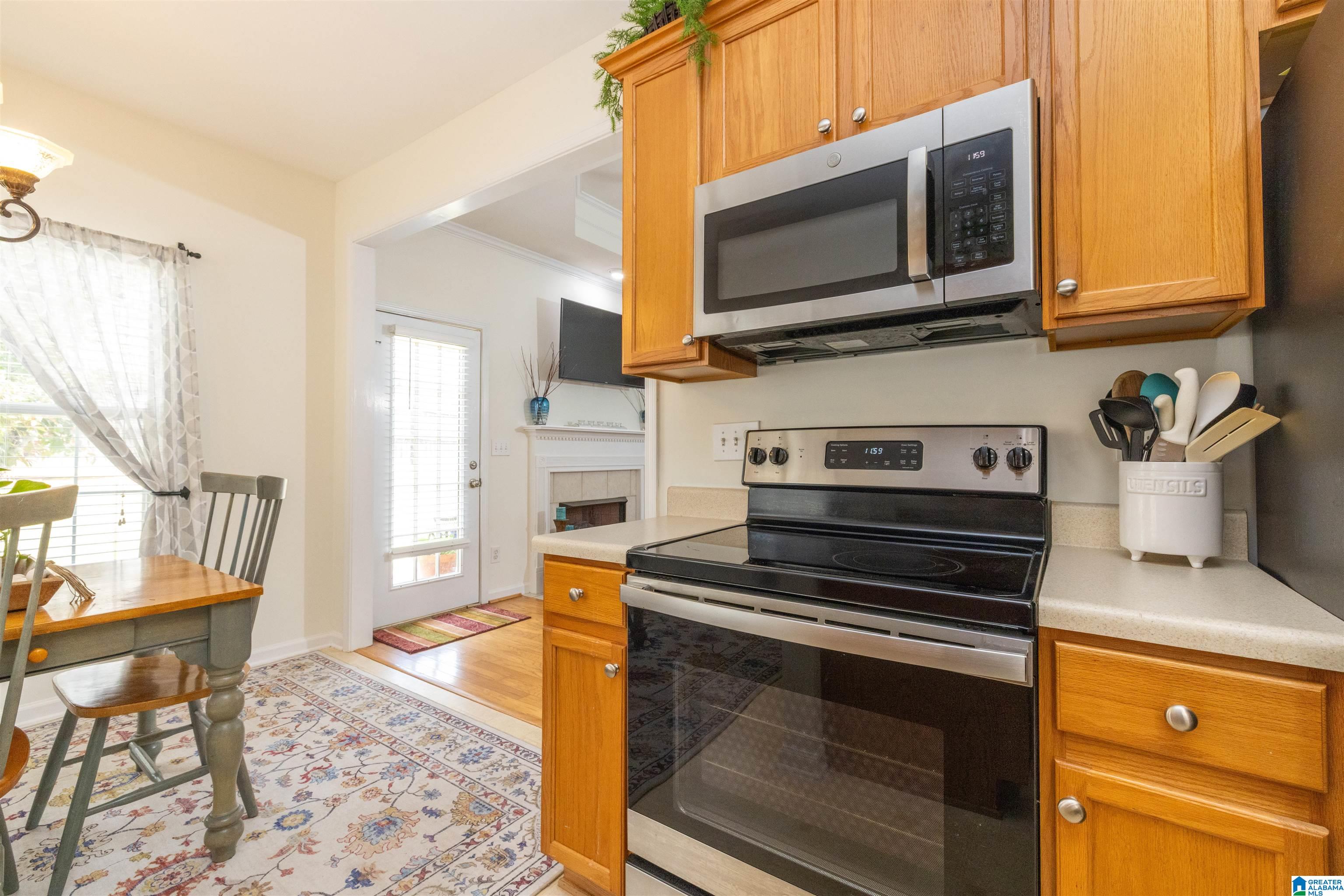 1068 WINDSOR PARKWAY