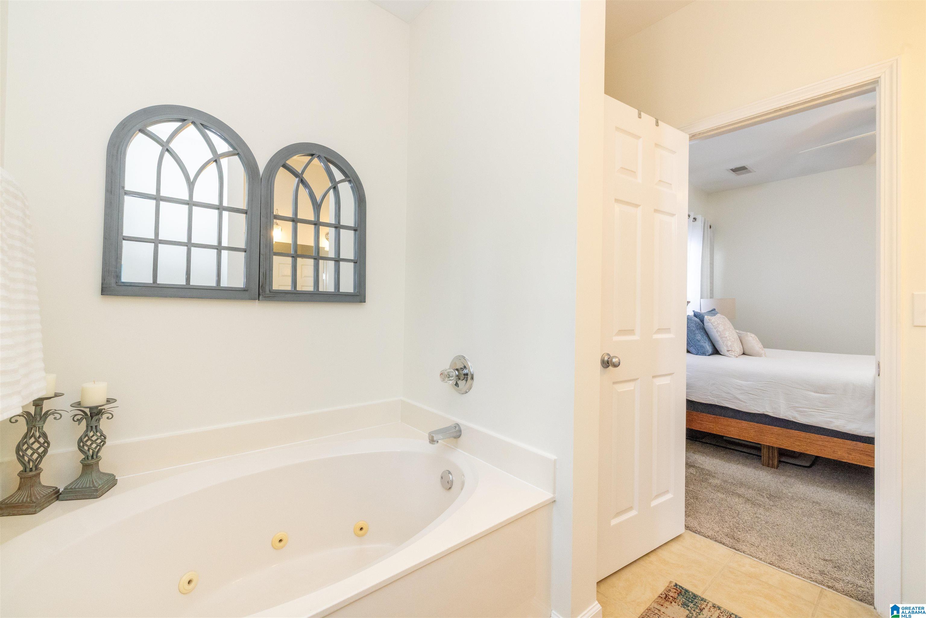 1068 WINDSOR PARKWAY