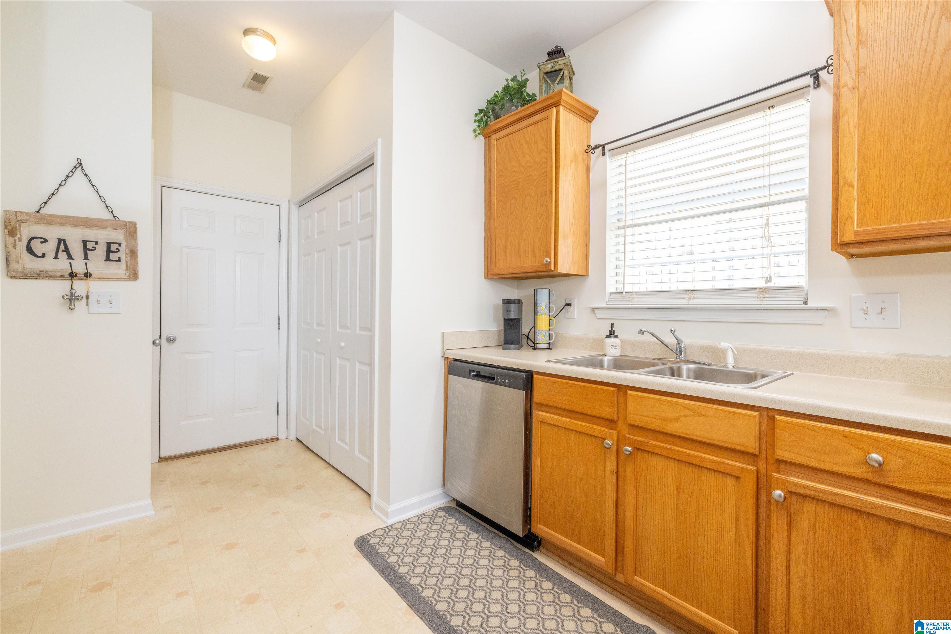 1068 WINDSOR PARKWAY