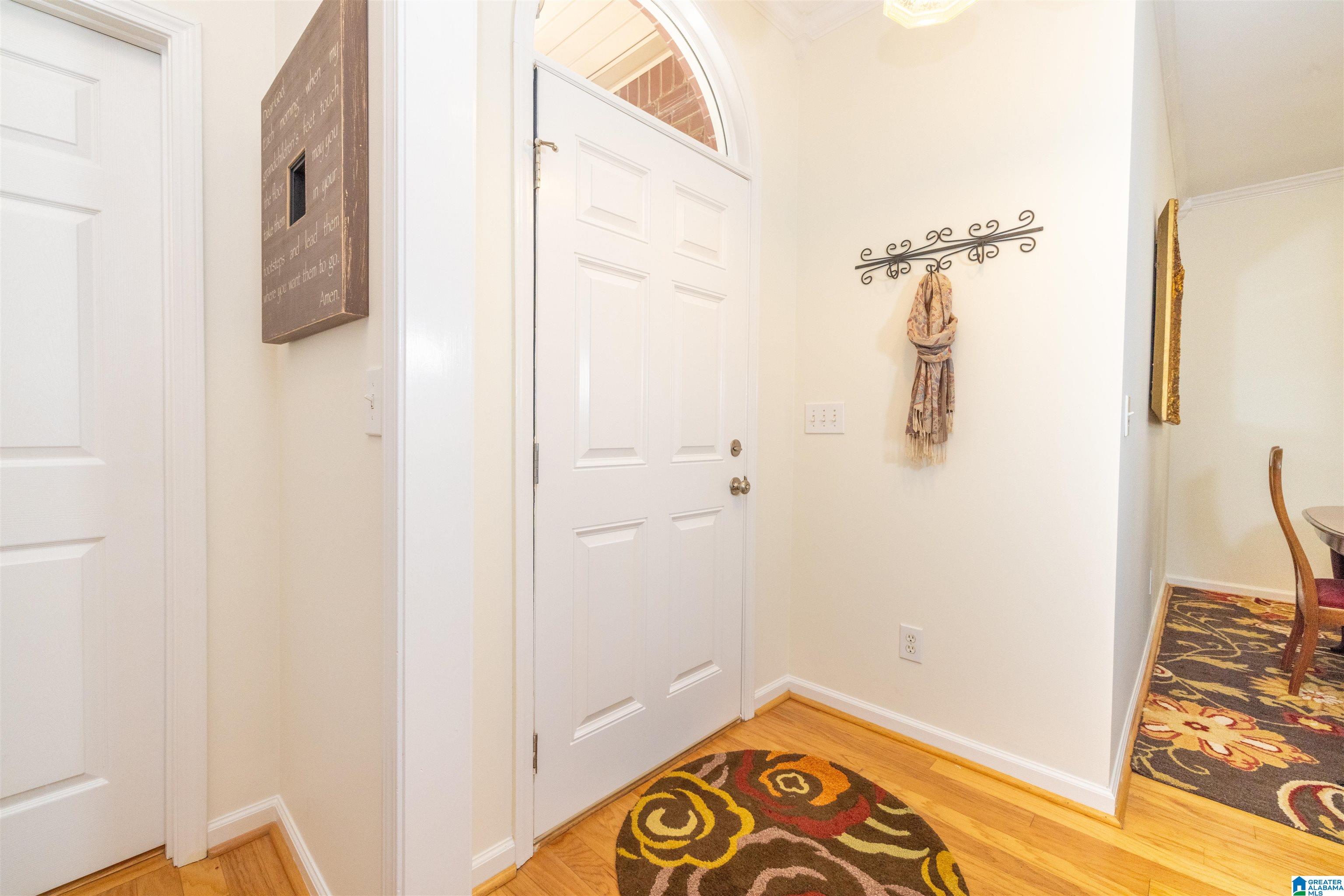 1068 WINDSOR PARKWAY