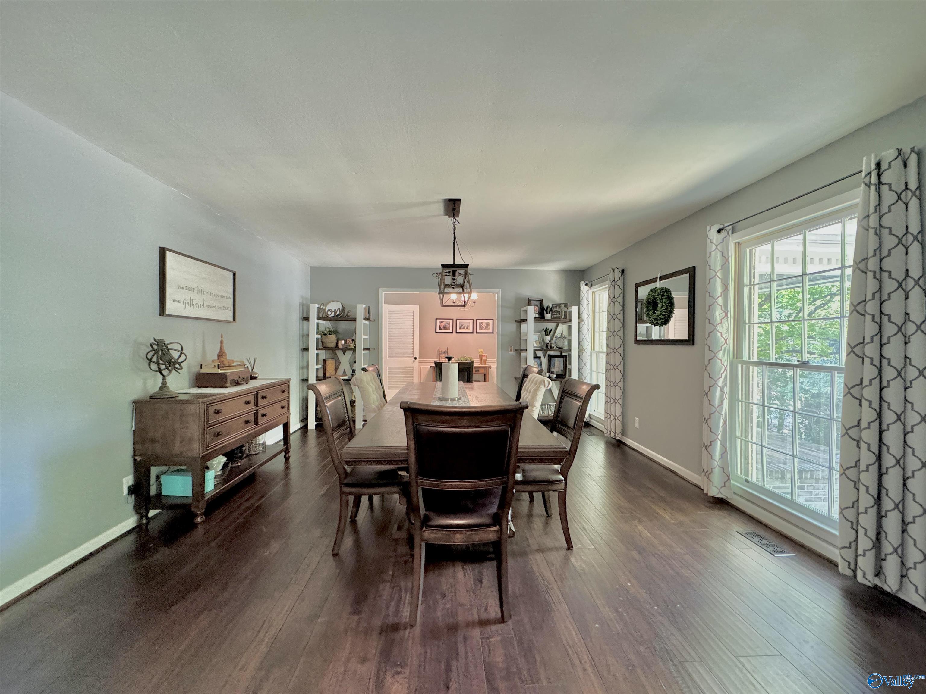 955 Military Street S