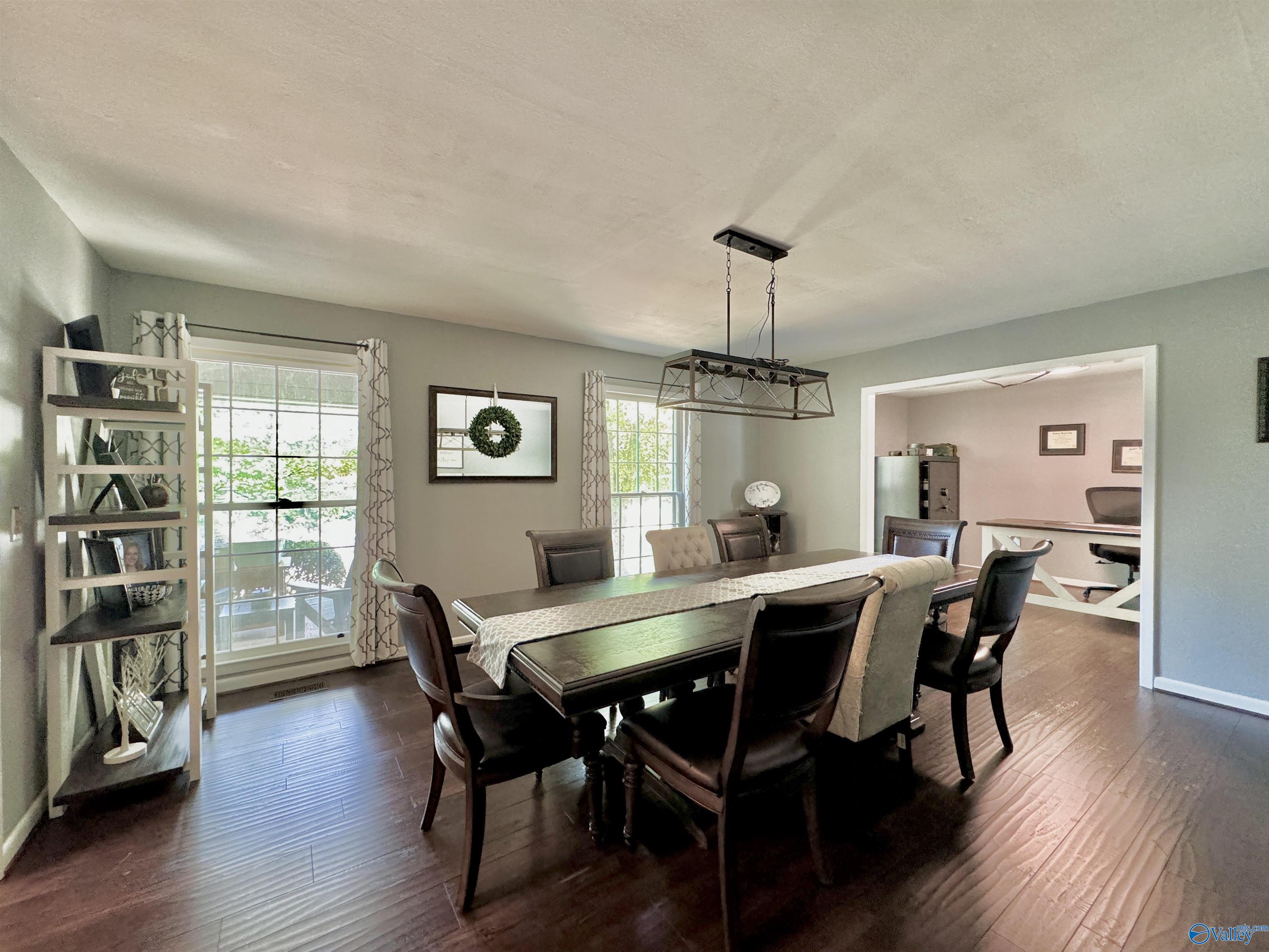 955 Military Street S