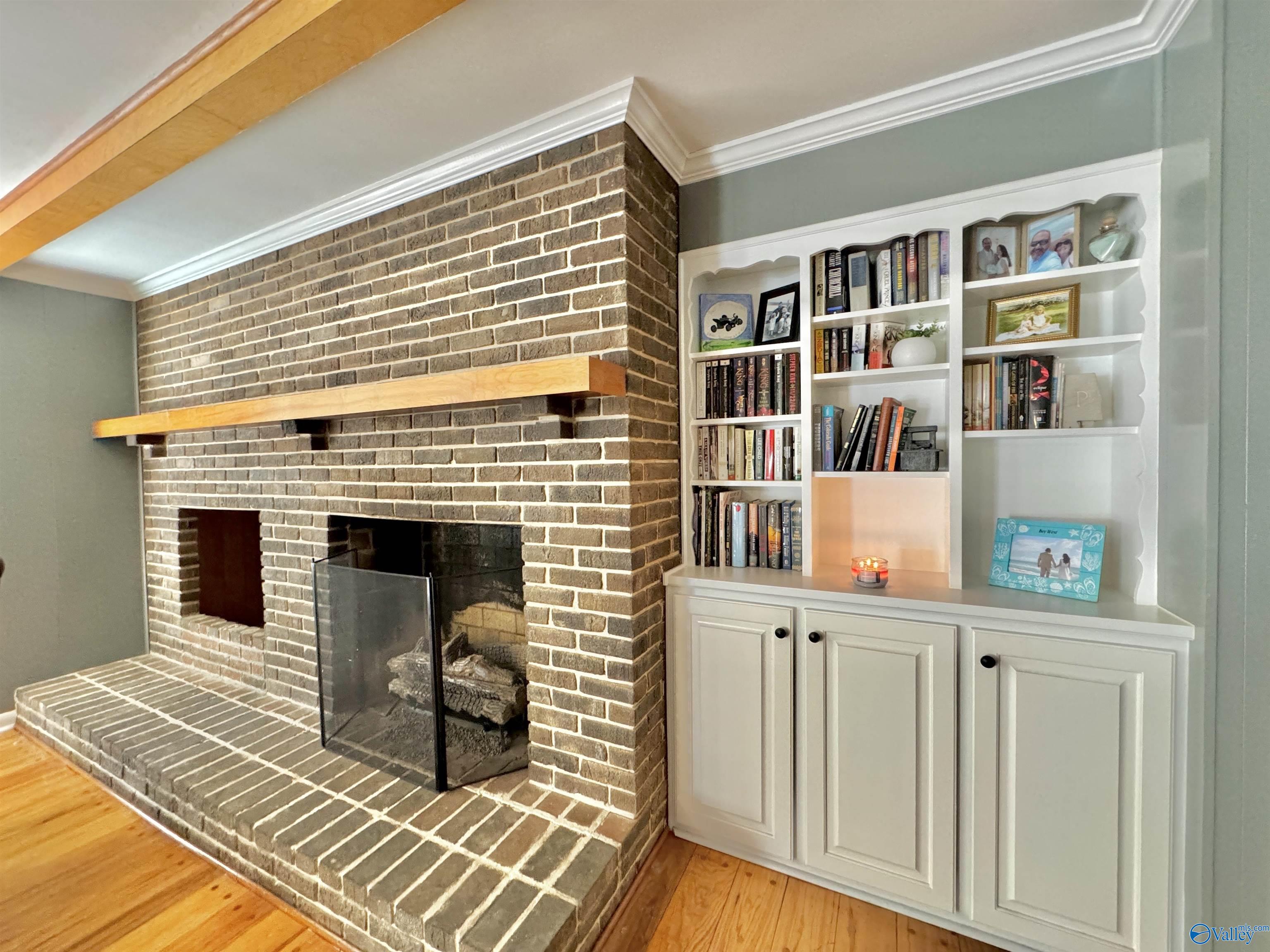 955 Military Street S