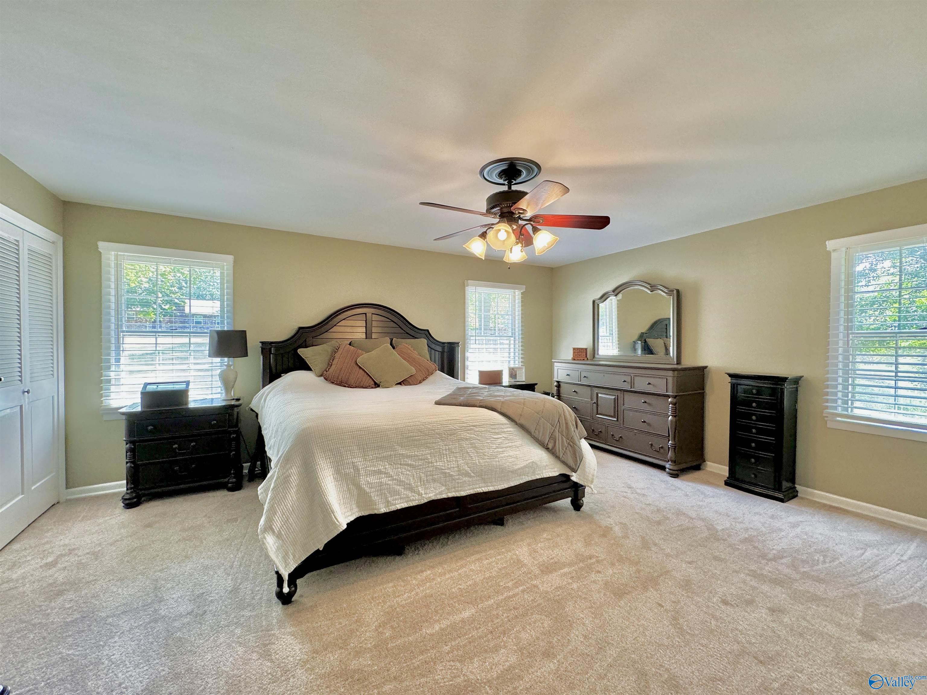 955 Military Street S