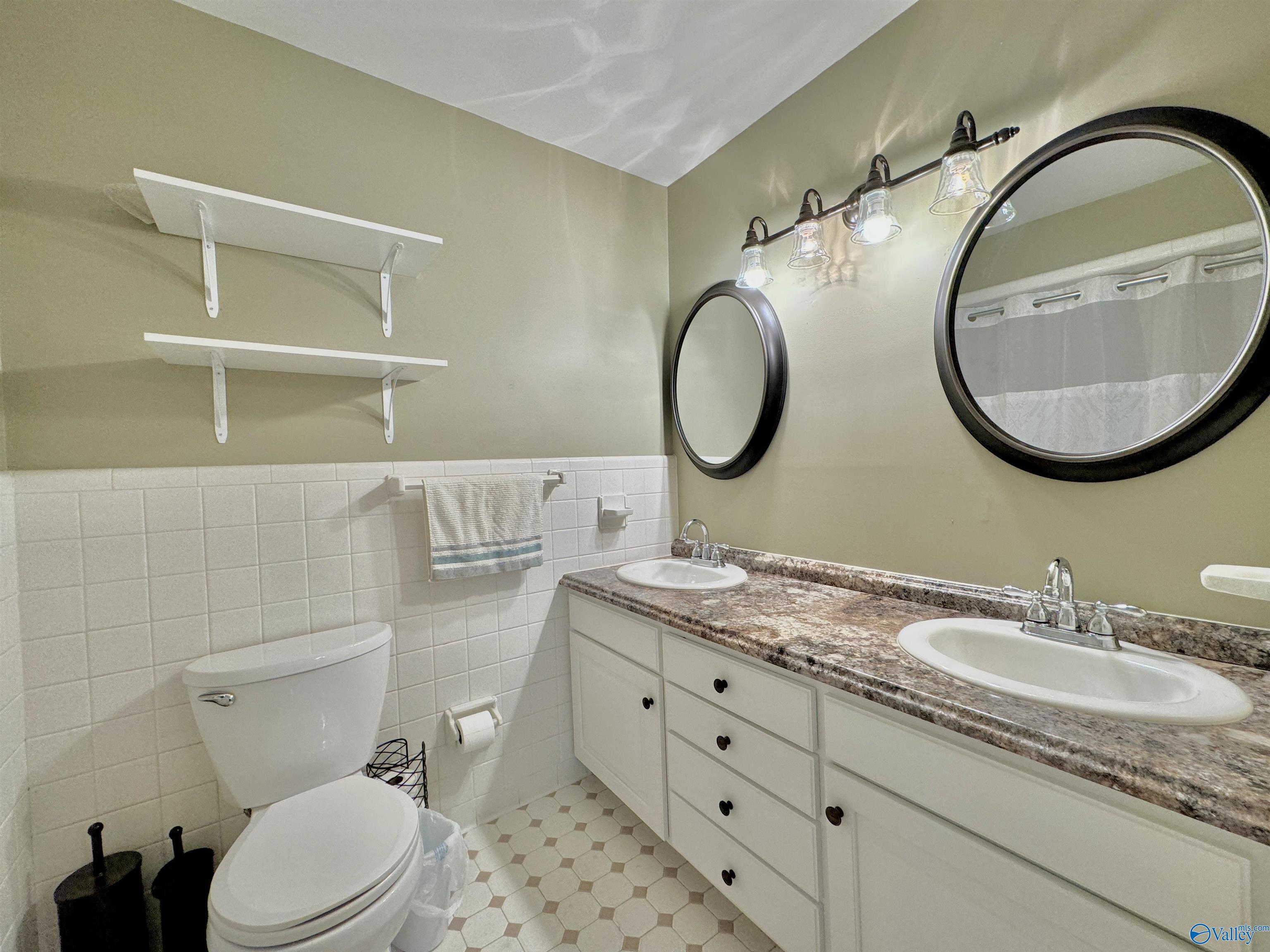 955 Military Street S