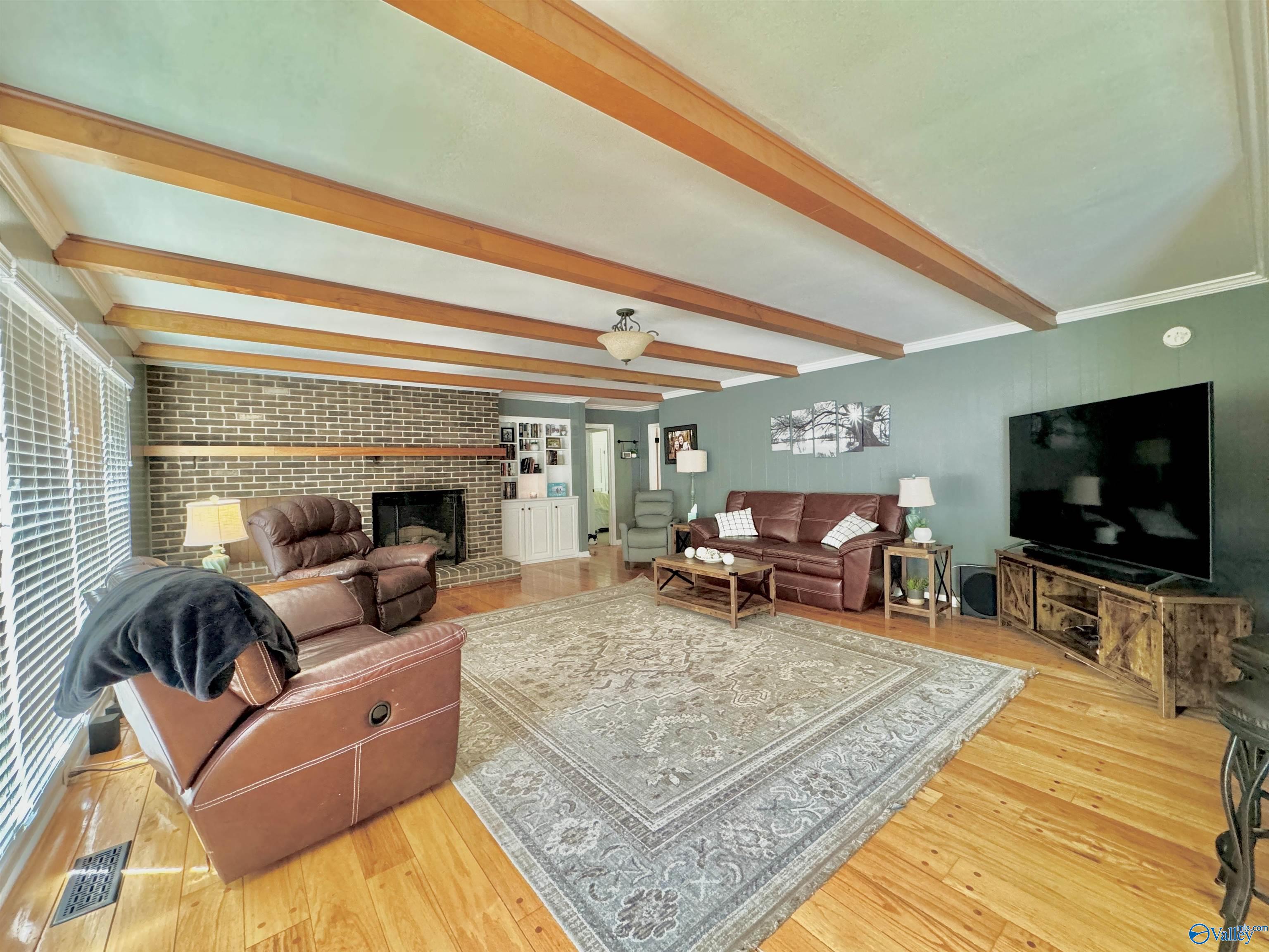 955 Military Street S