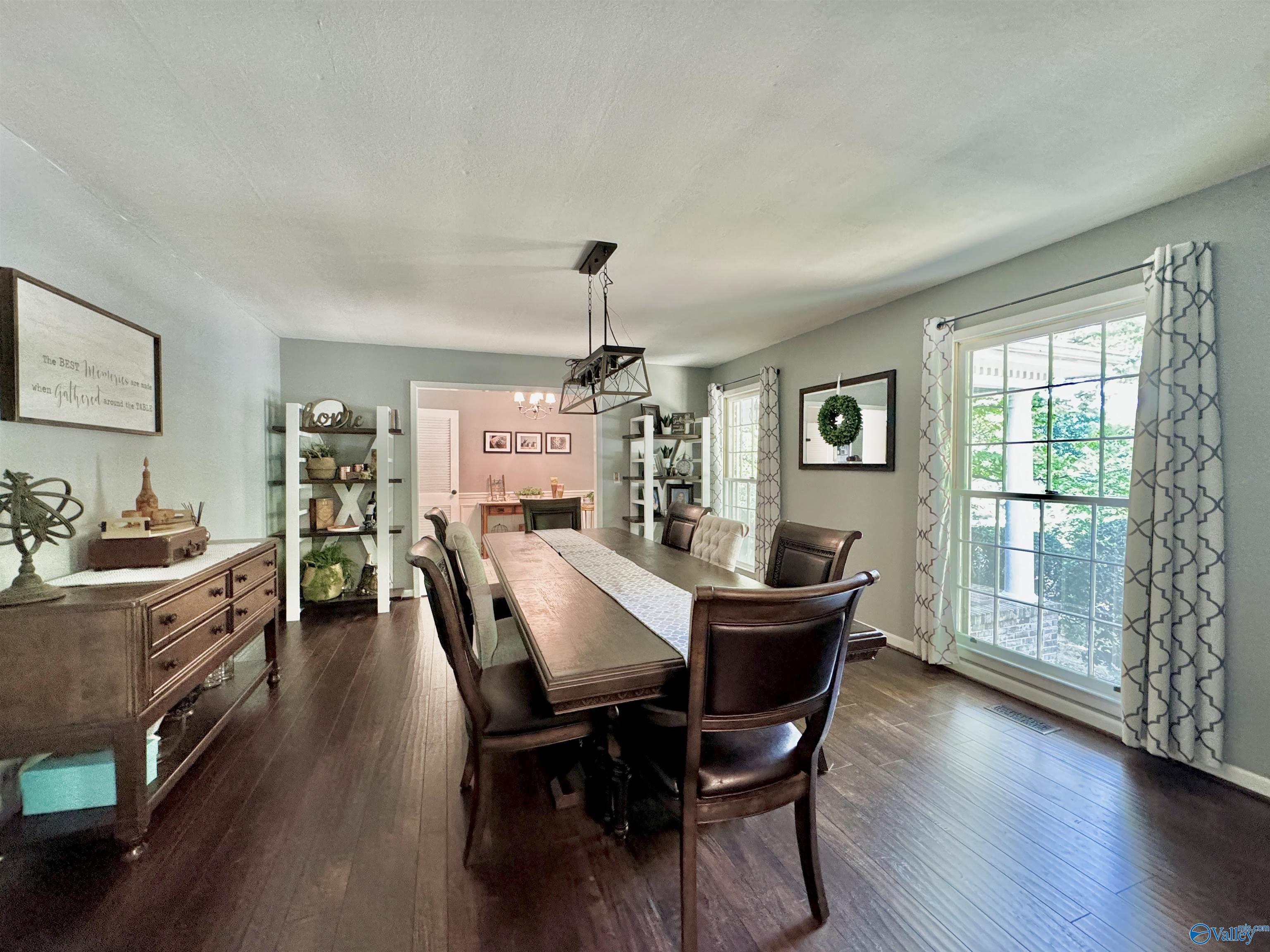 955 Military Street S