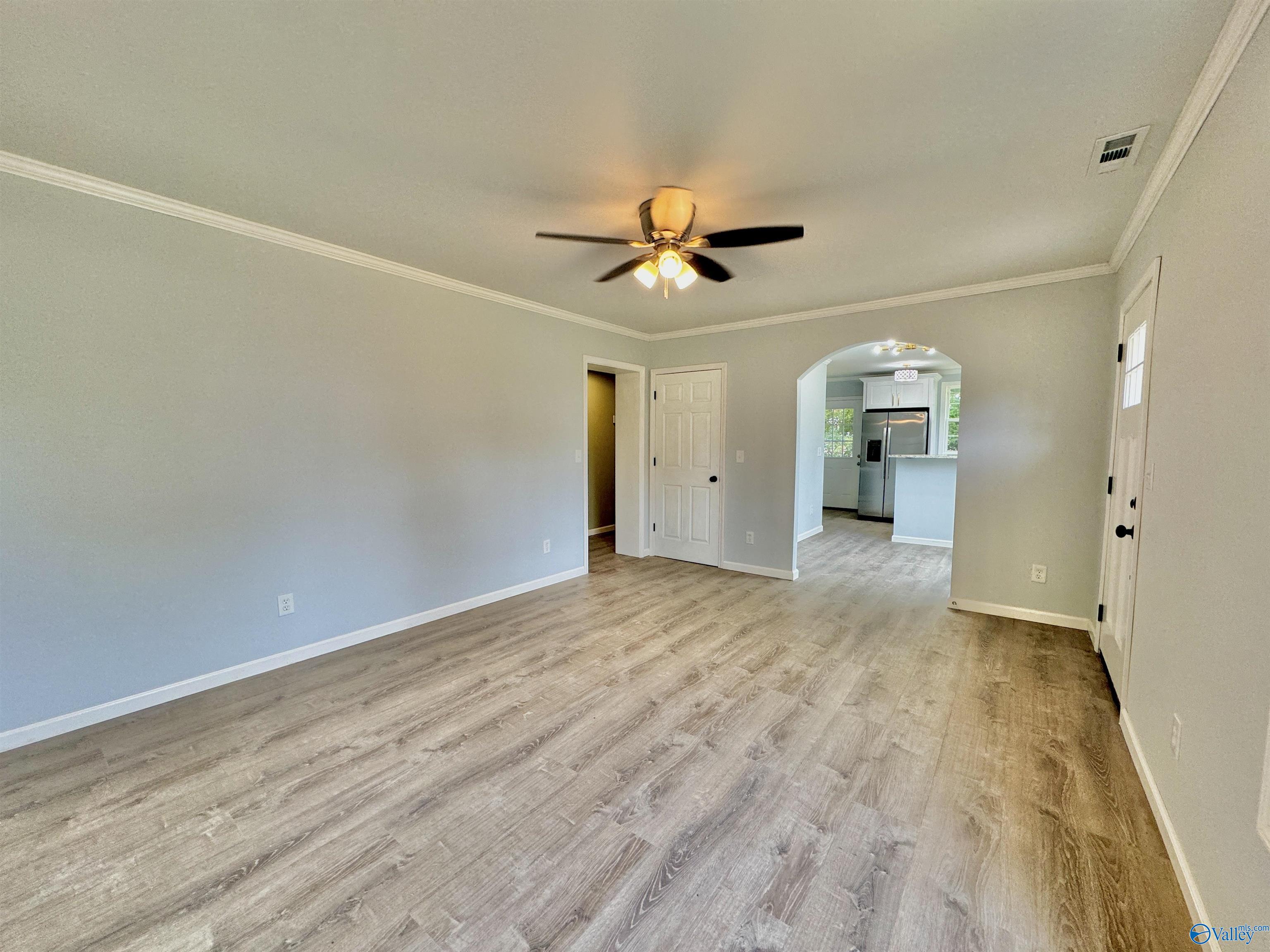 176 5th Avenue SE
