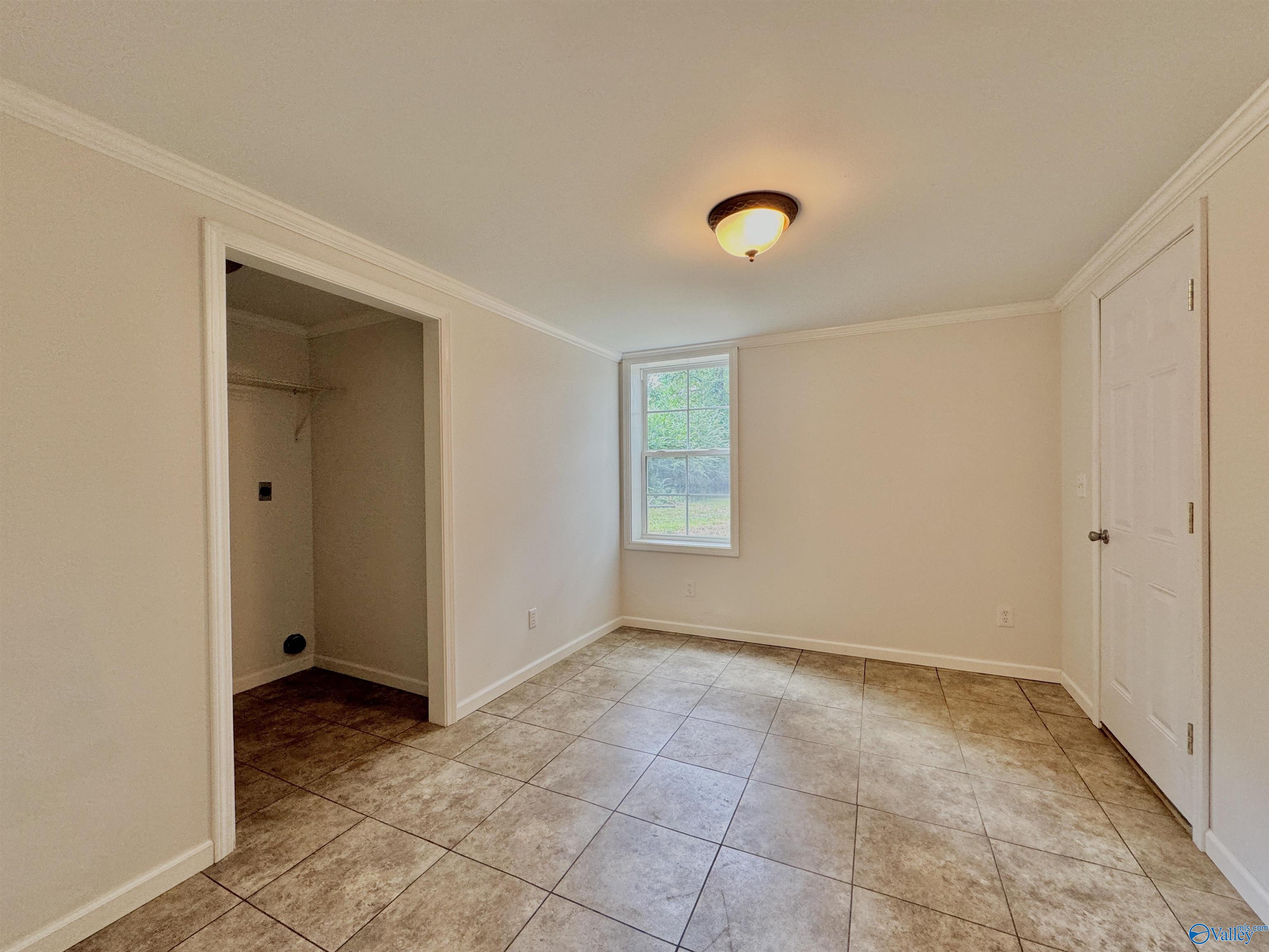 176 5th Avenue SE