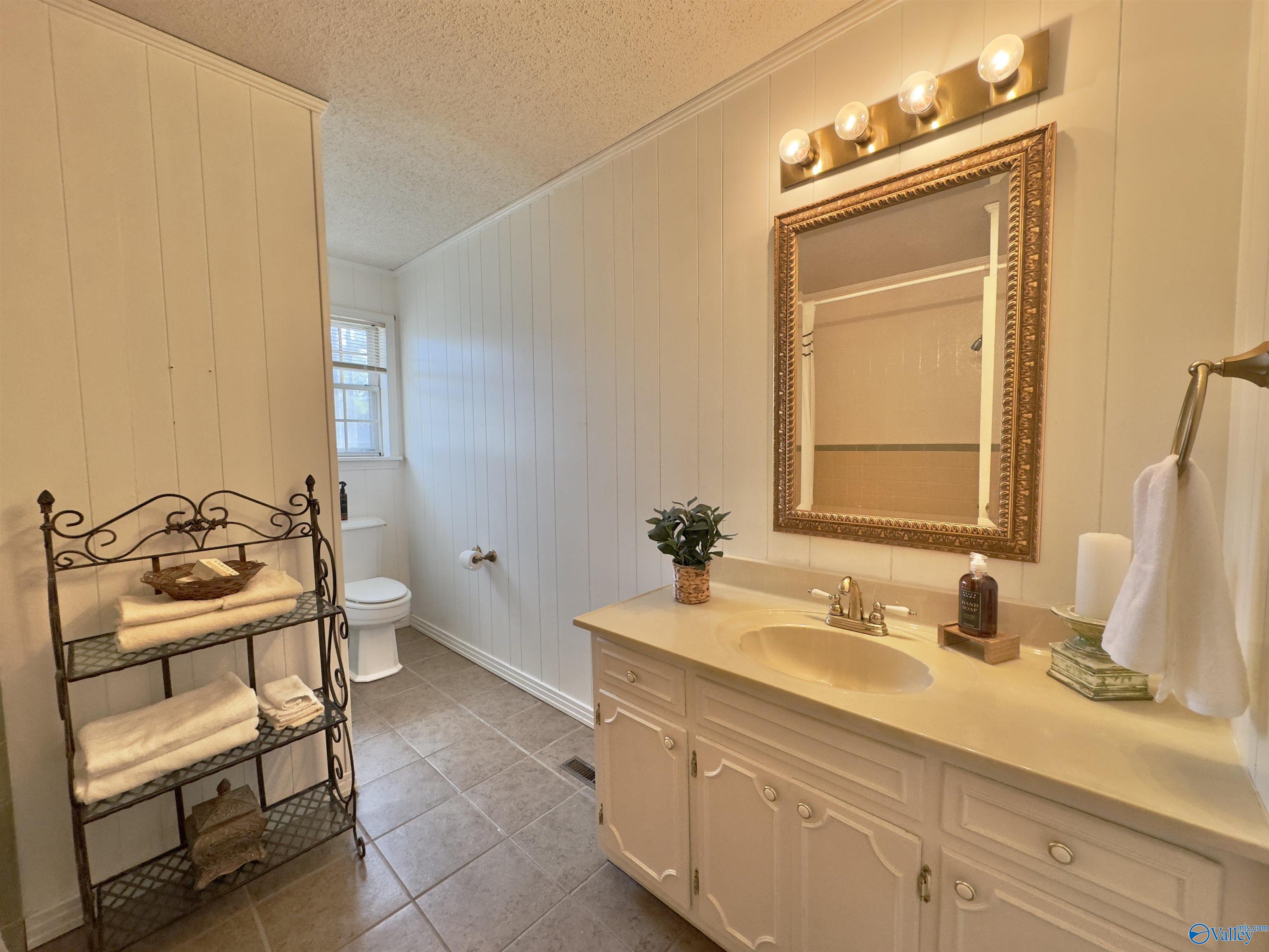1271 Regency Place