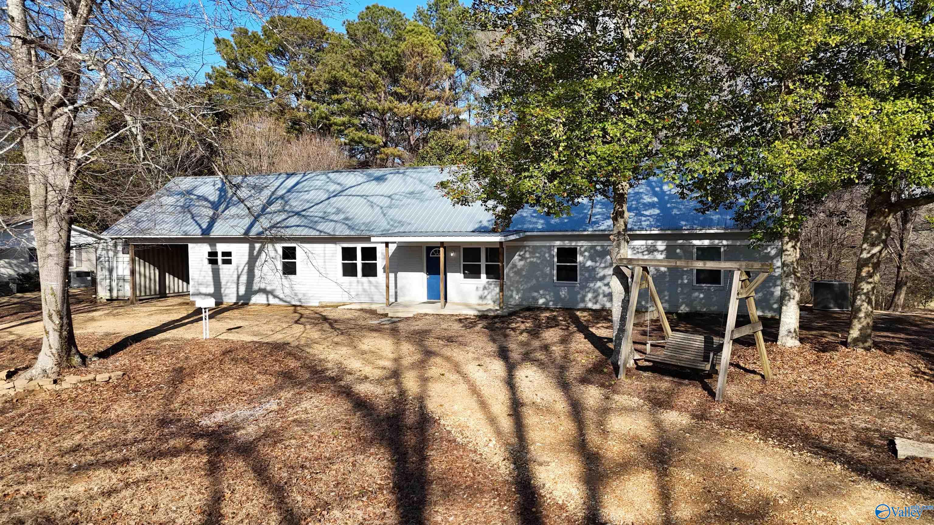 8266 US Highway 43