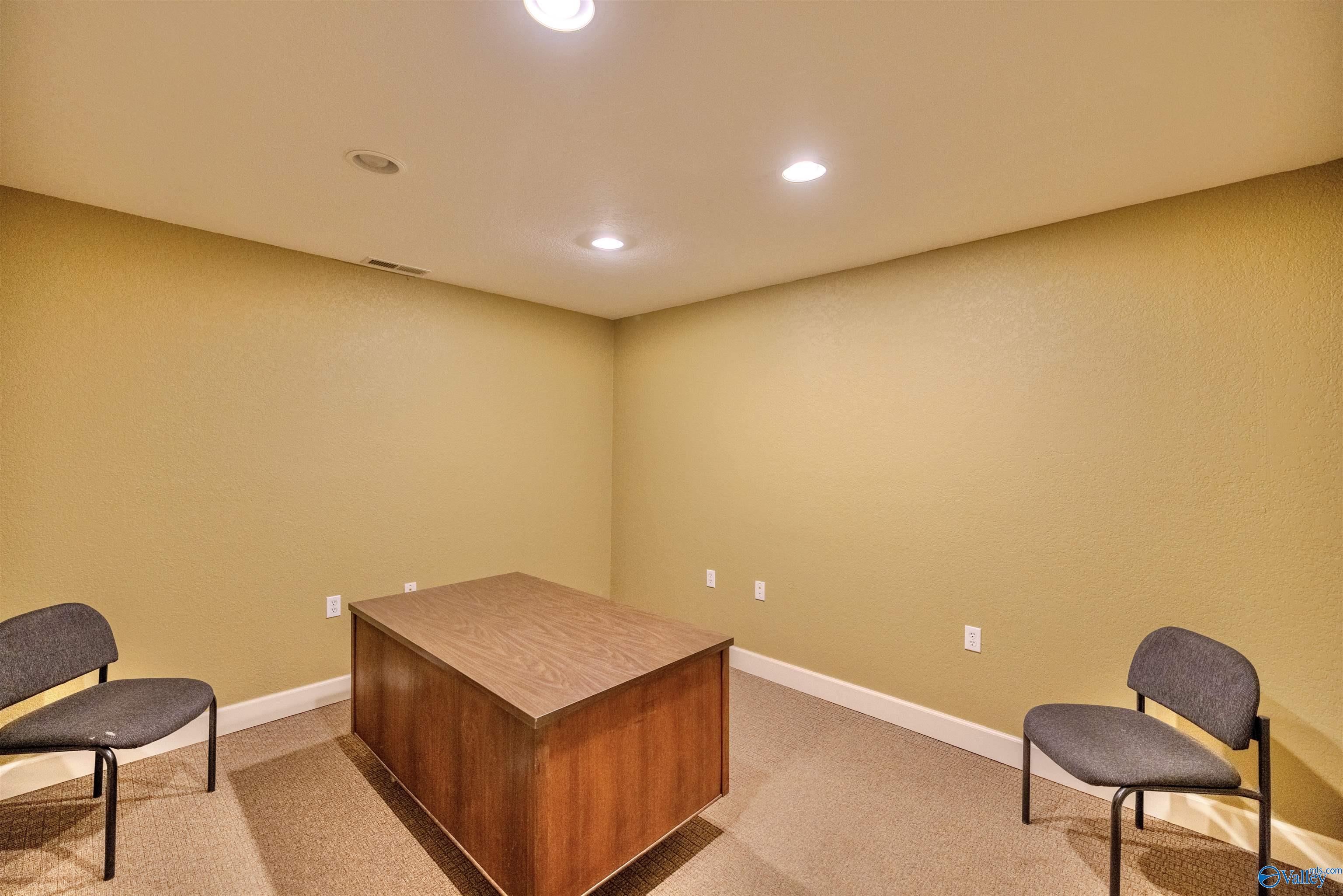 1600 Military Street N