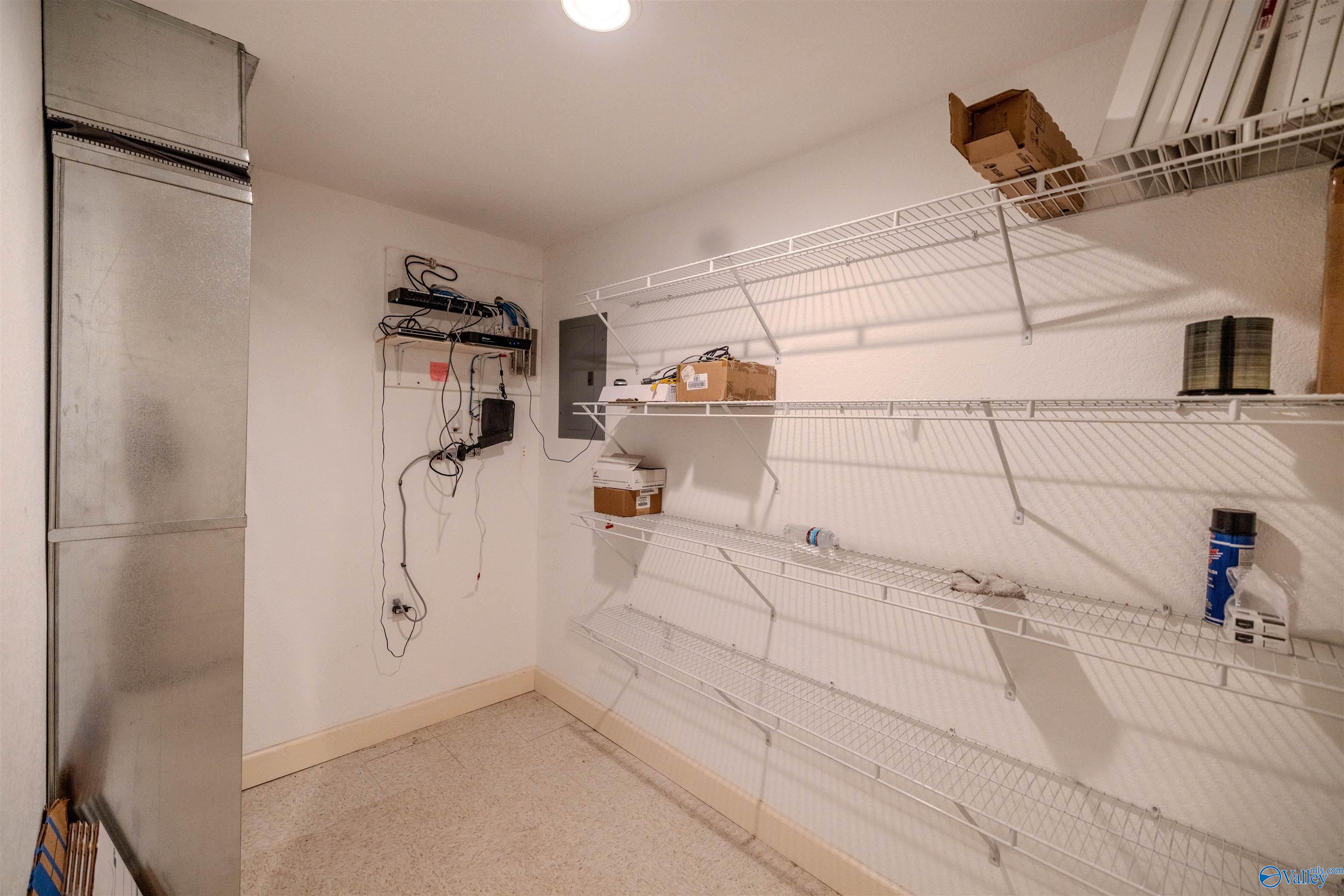 1600 Military Street N