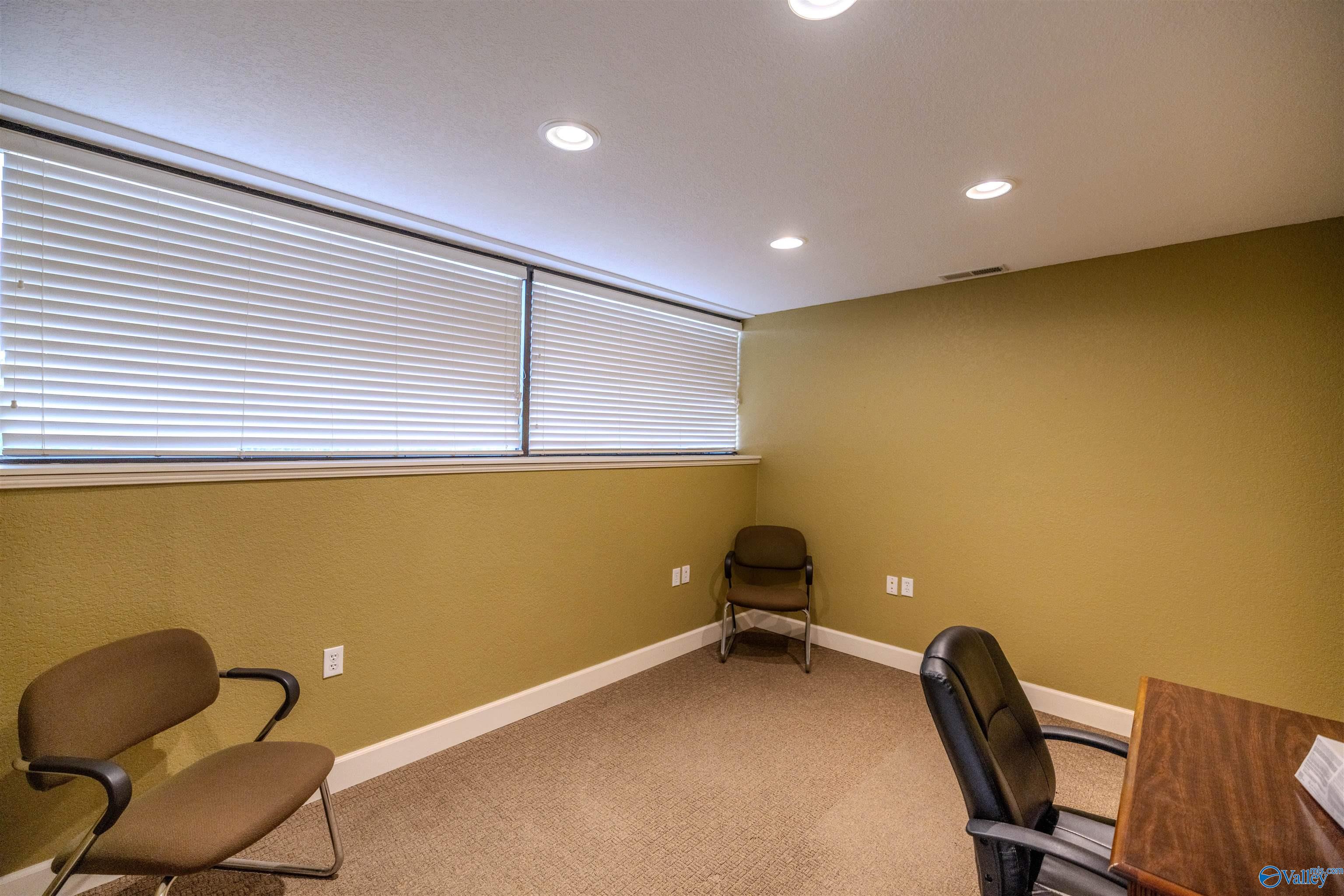 1600 Military Street N