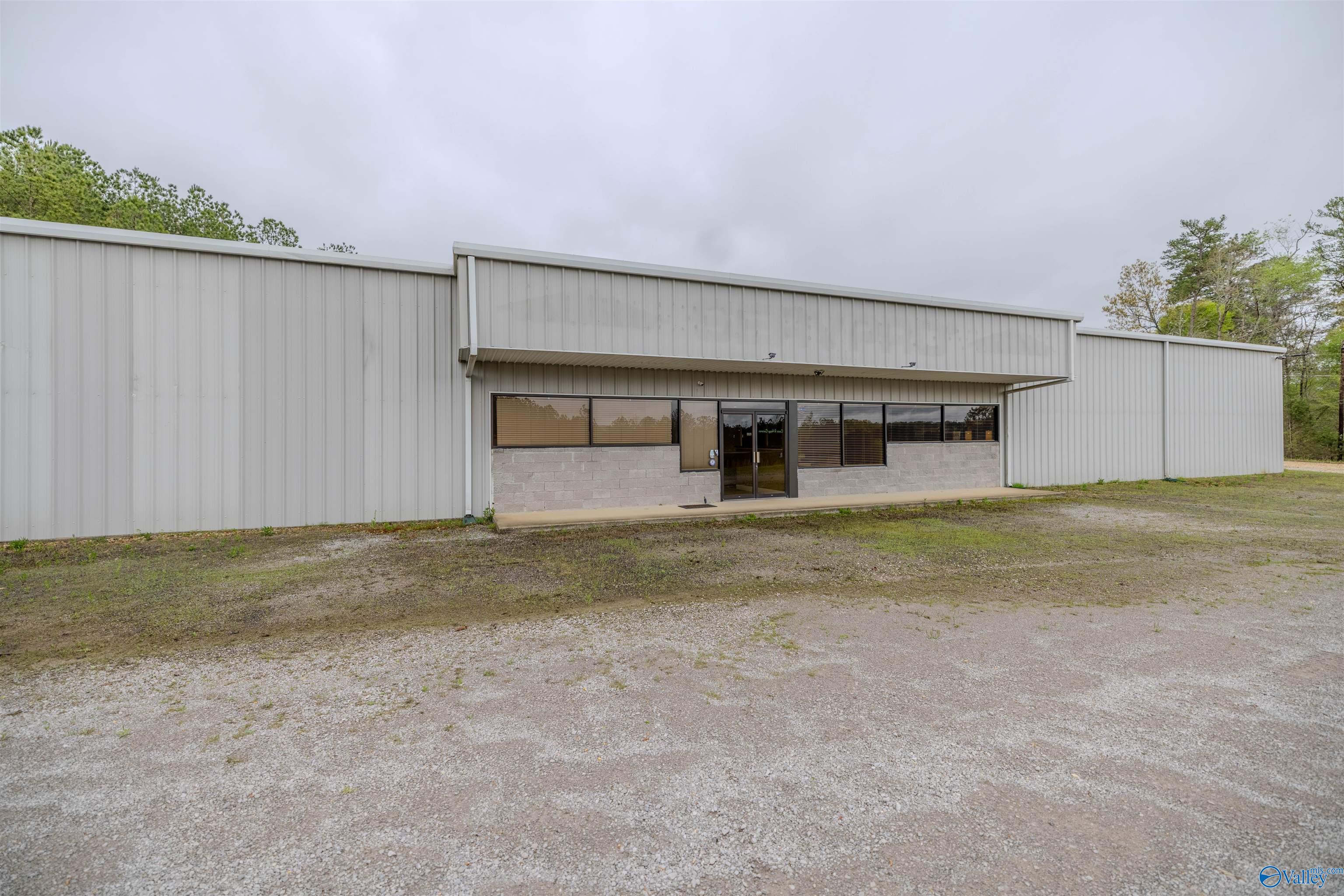 1600 Military Street N