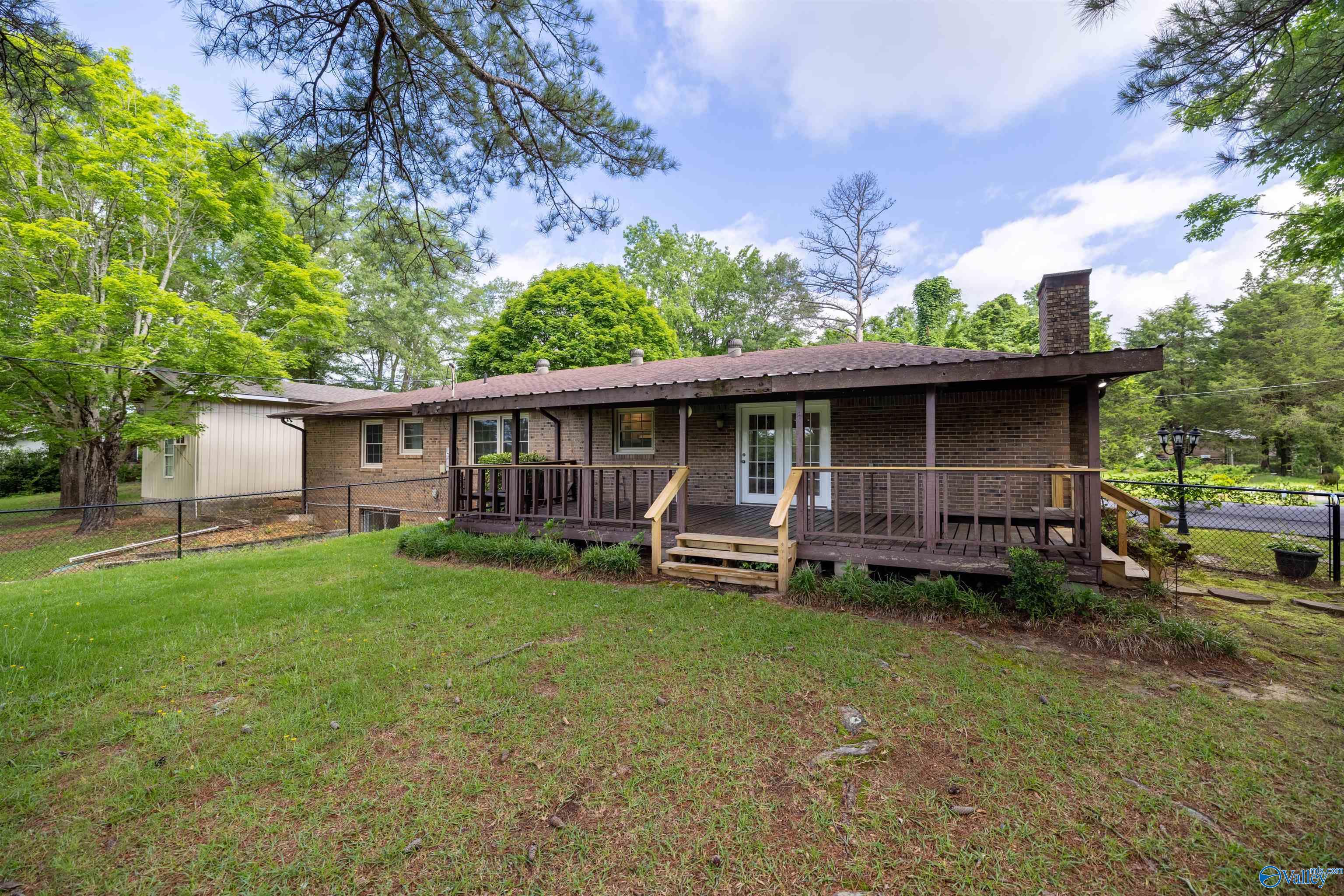 487 Rock Cliff Road