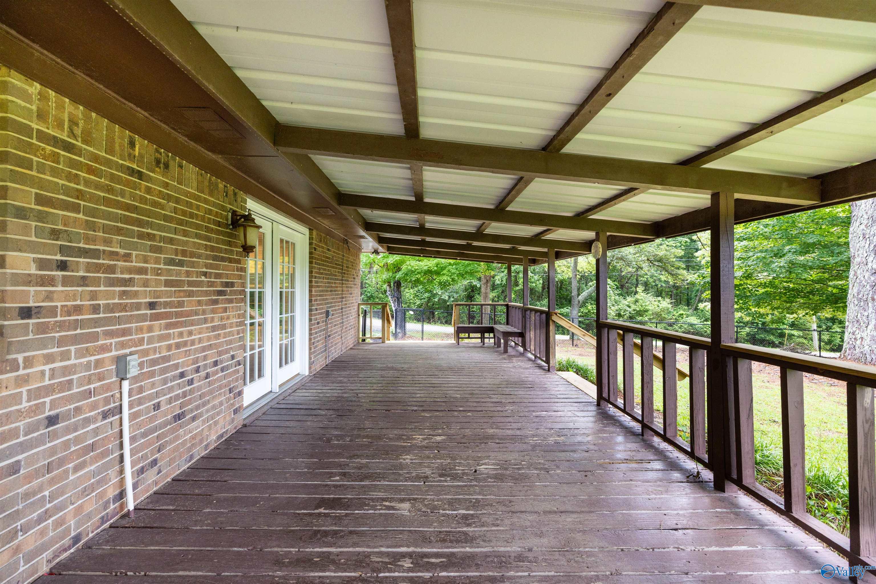 487 Rock Cliff Road