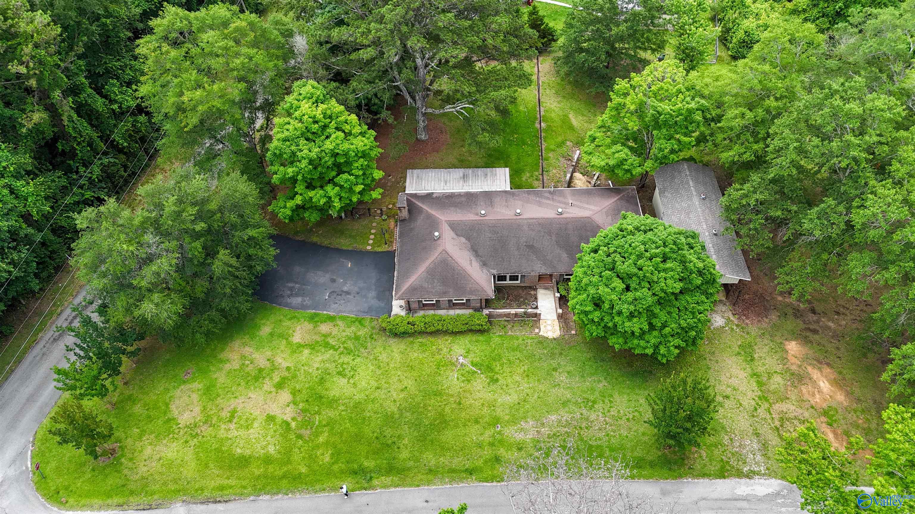 487 Rock Cliff Road
