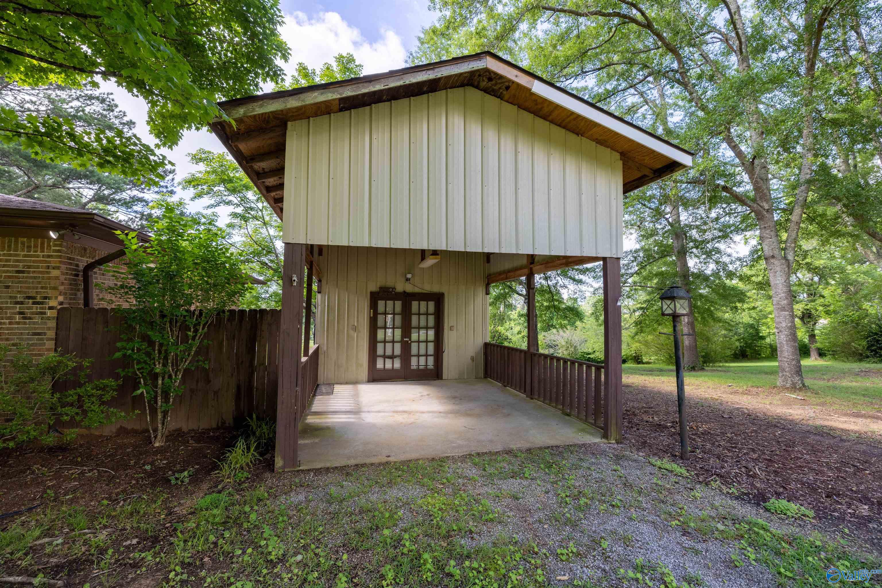 487 Rock Cliff Road