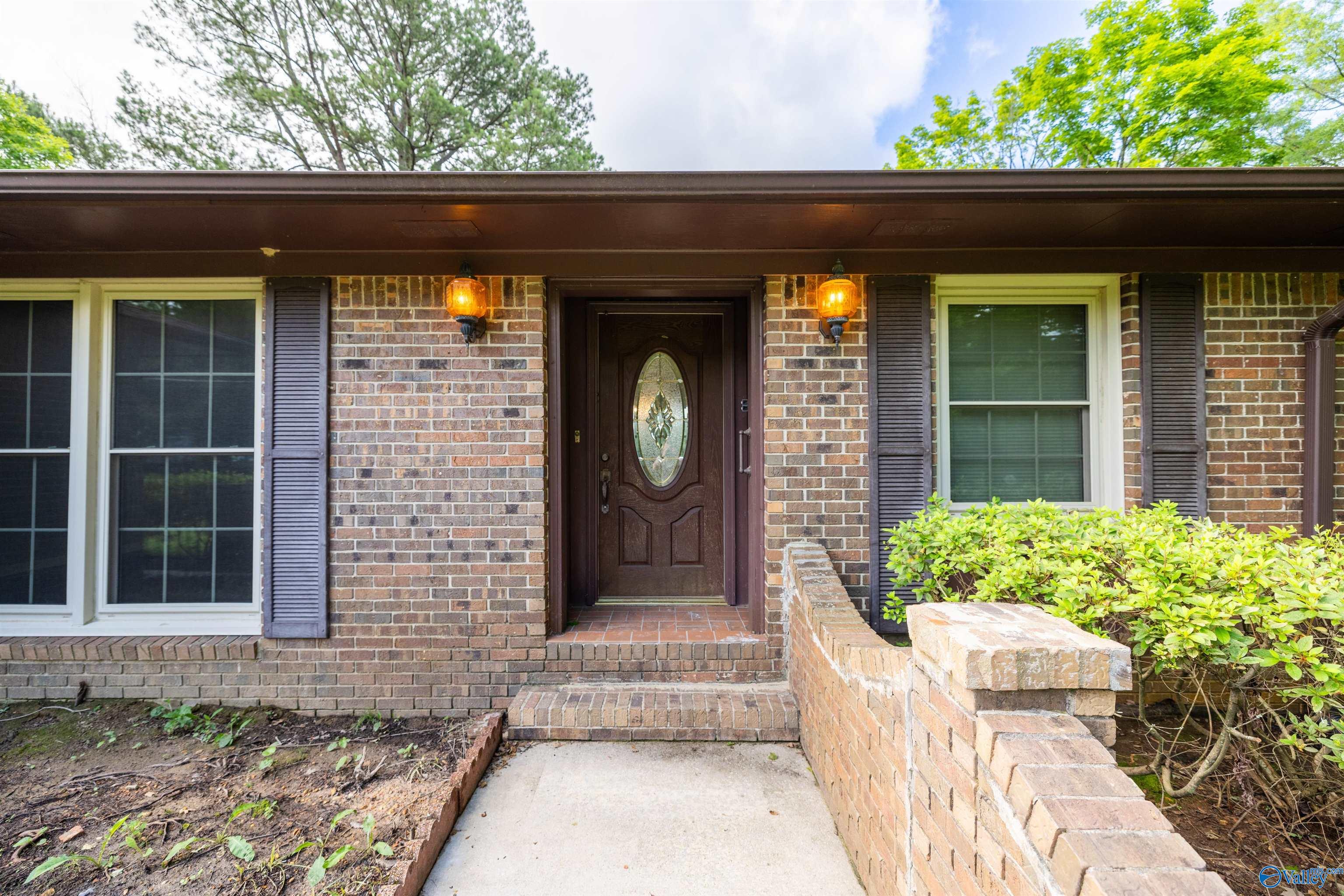 487 Rock Cliff Road
