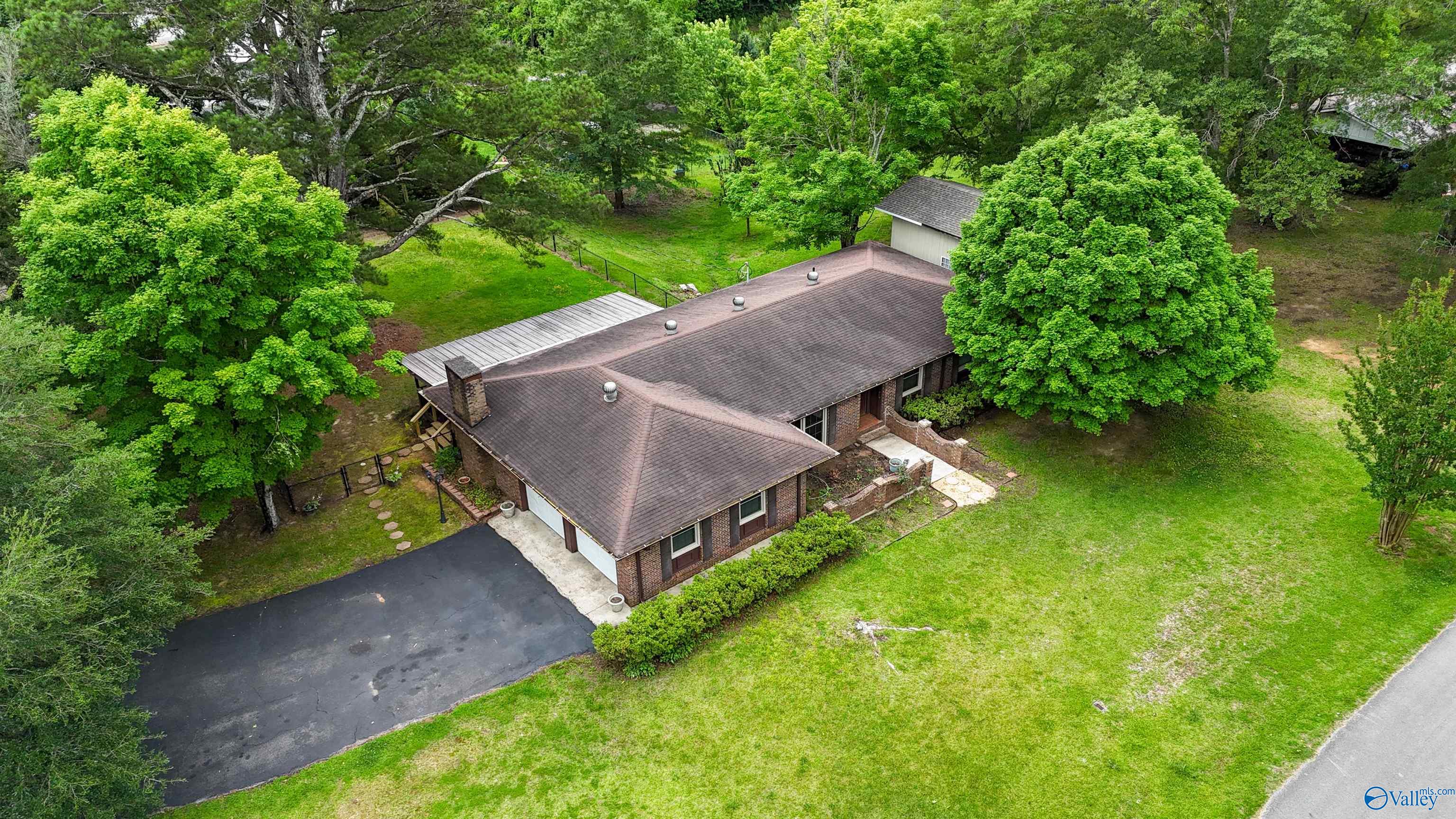 487 Rock Cliff Road