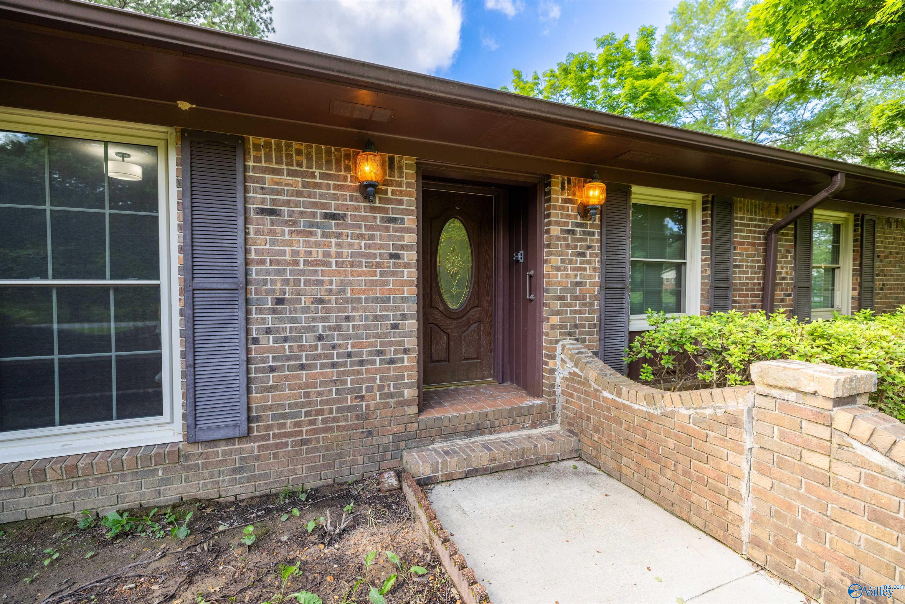 487 Rock Cliff Road