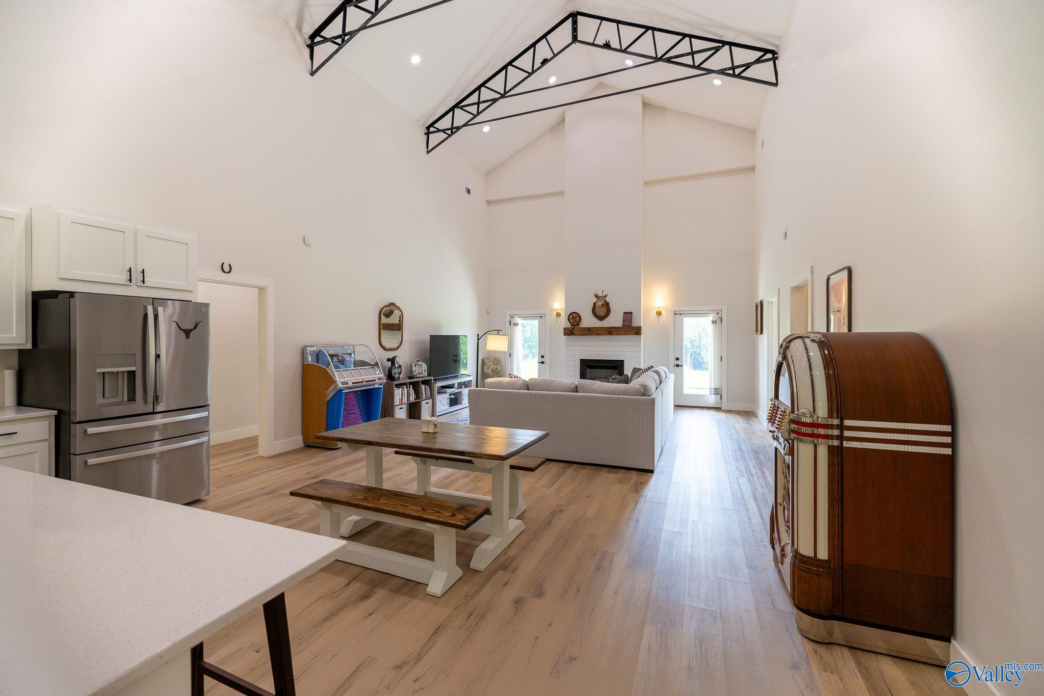 1081 County Highway 25