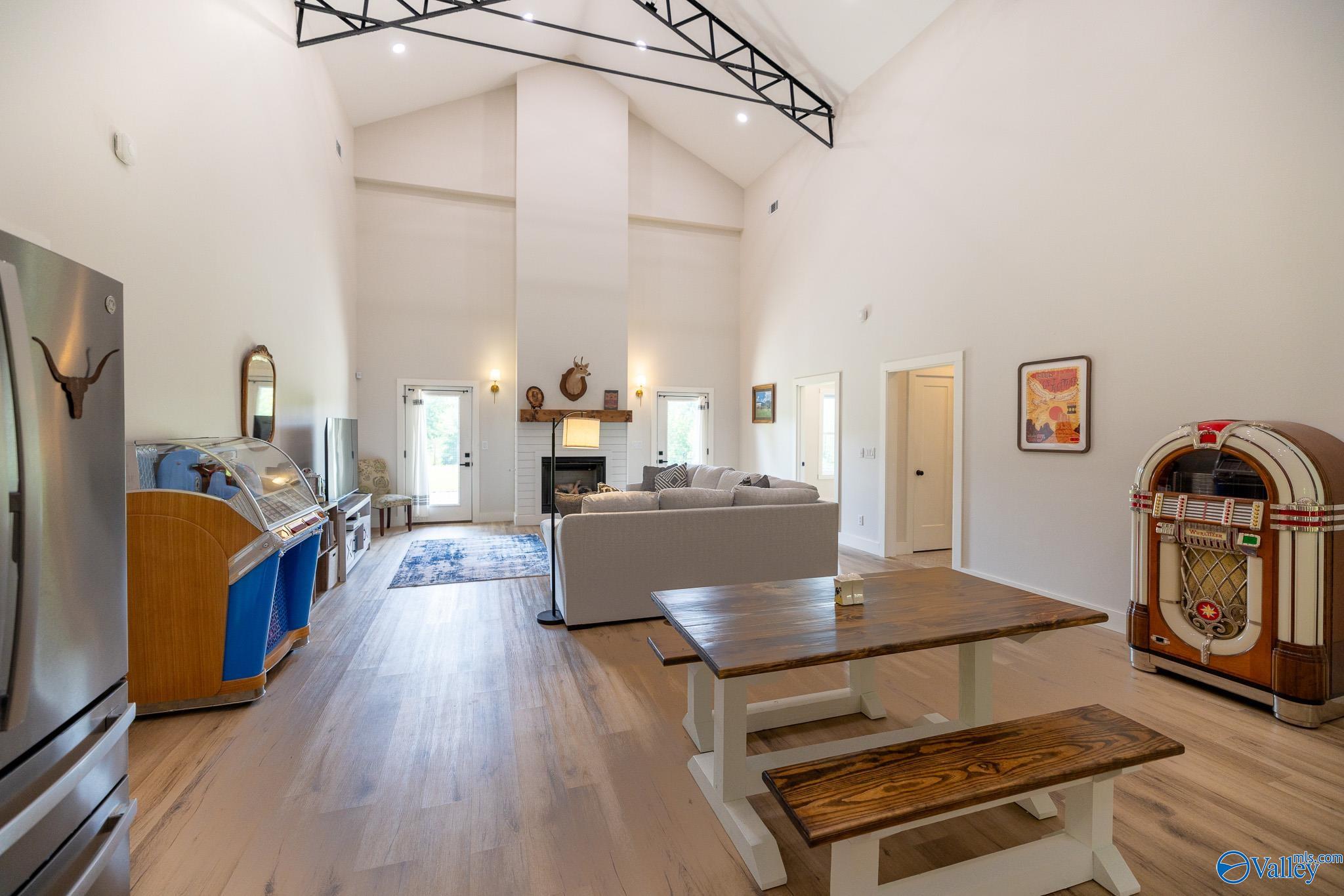 1081 County Highway 25