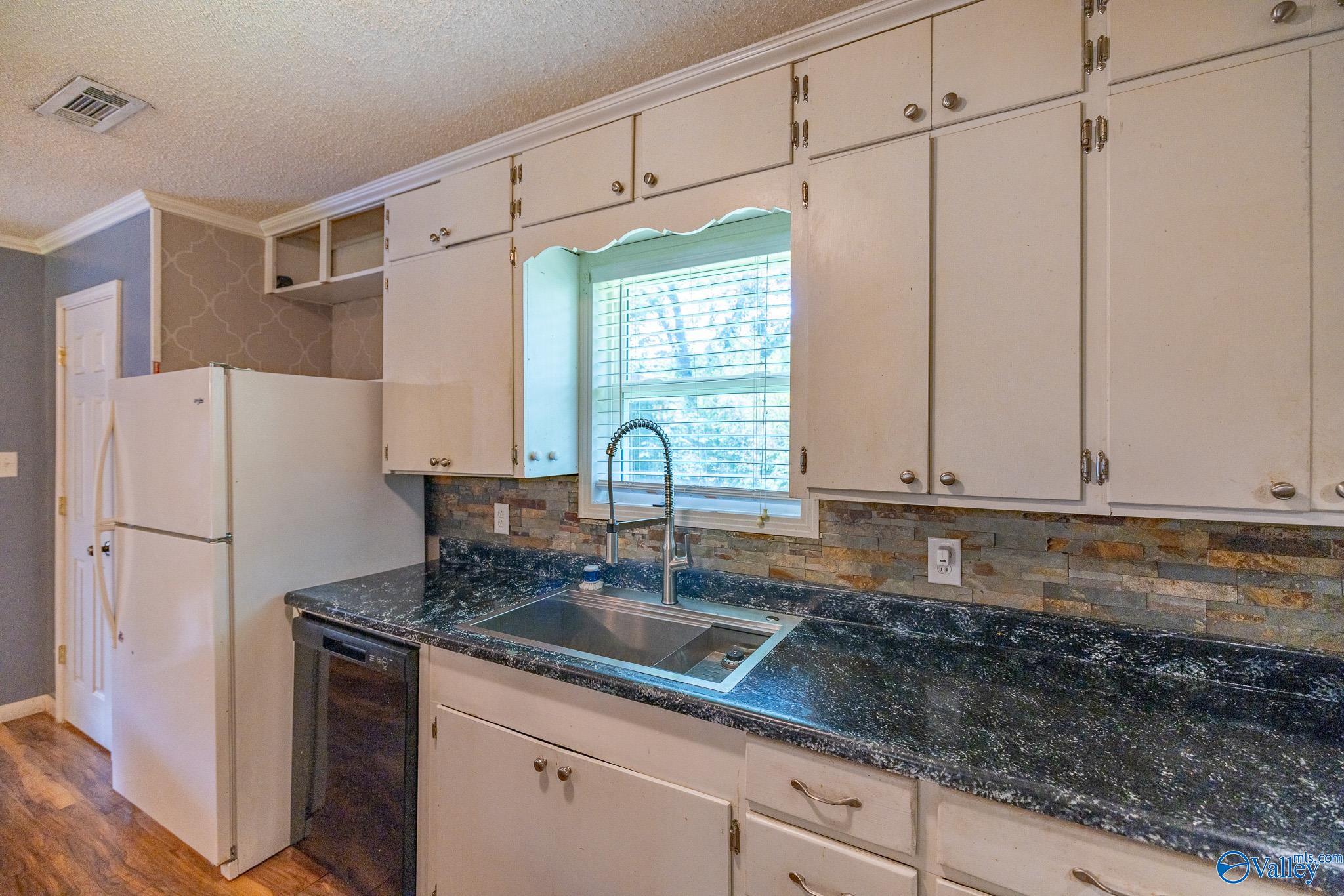 172 Bluff Circle