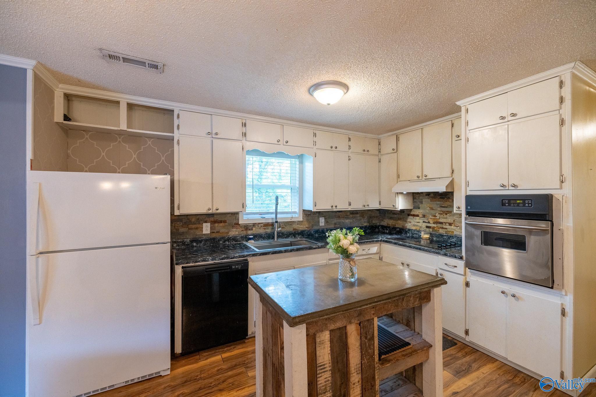 172 Bluff Circle