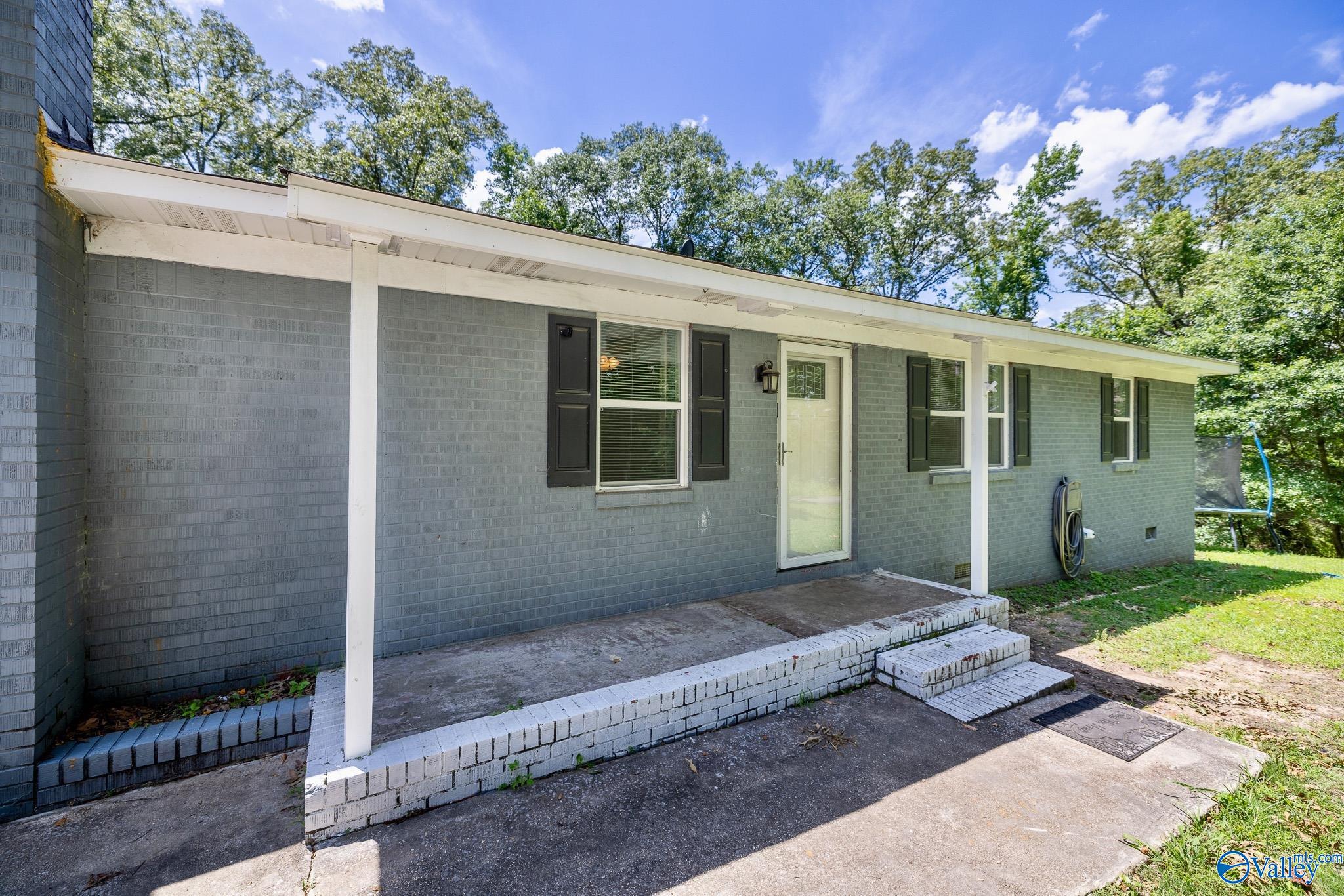 172 Bluff Circle
