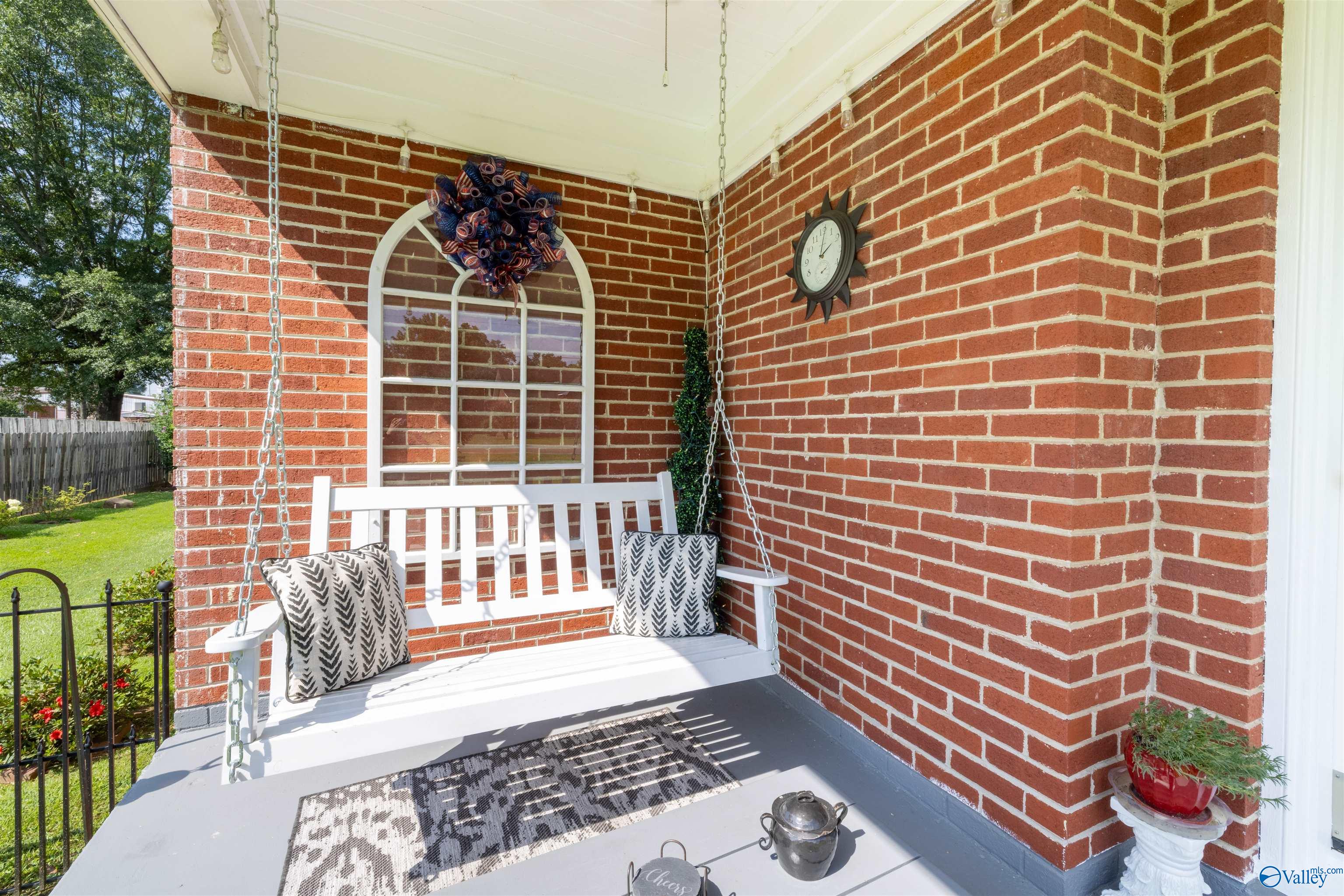165 3rd Avenue SE
