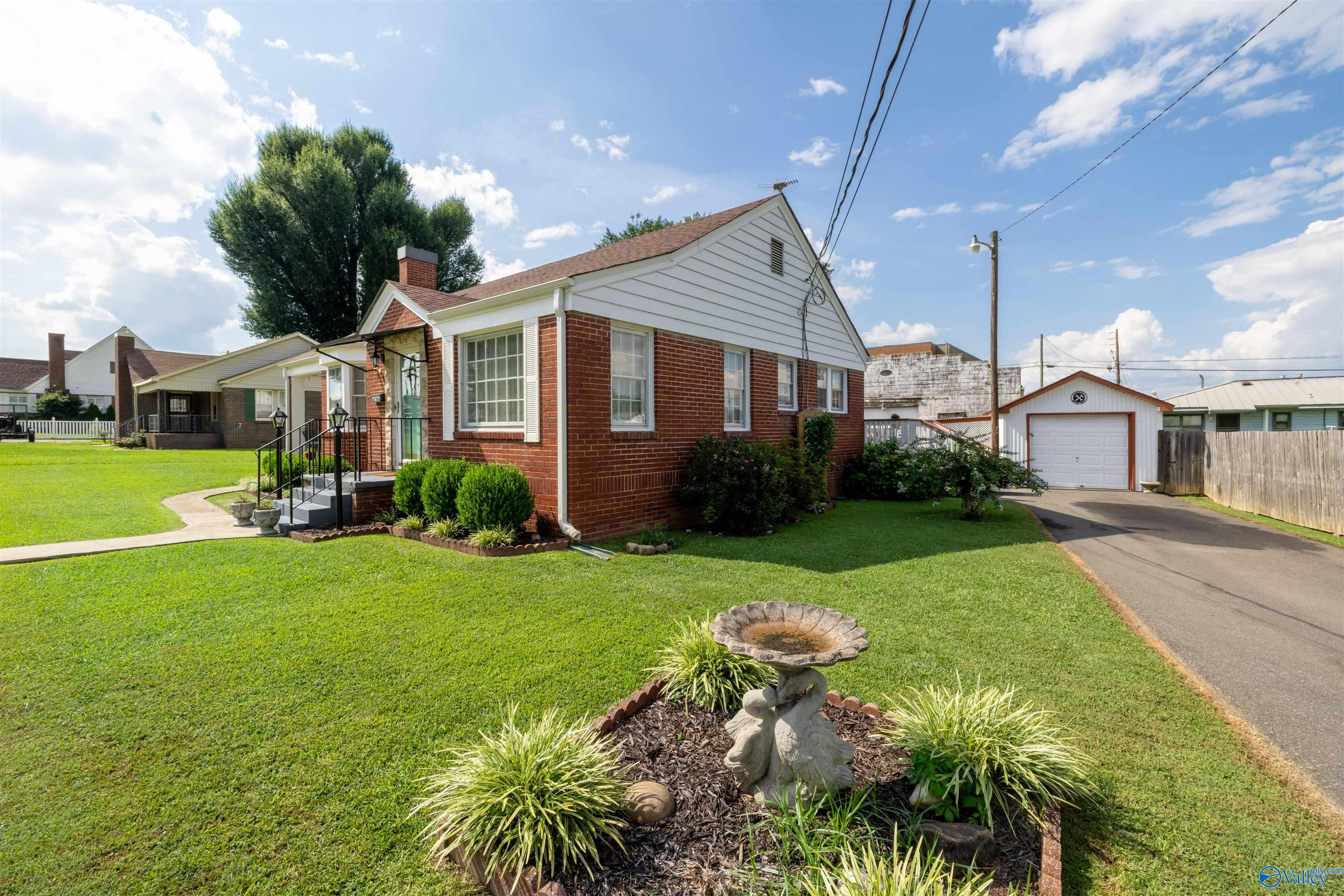 165 3rd Avenue SE