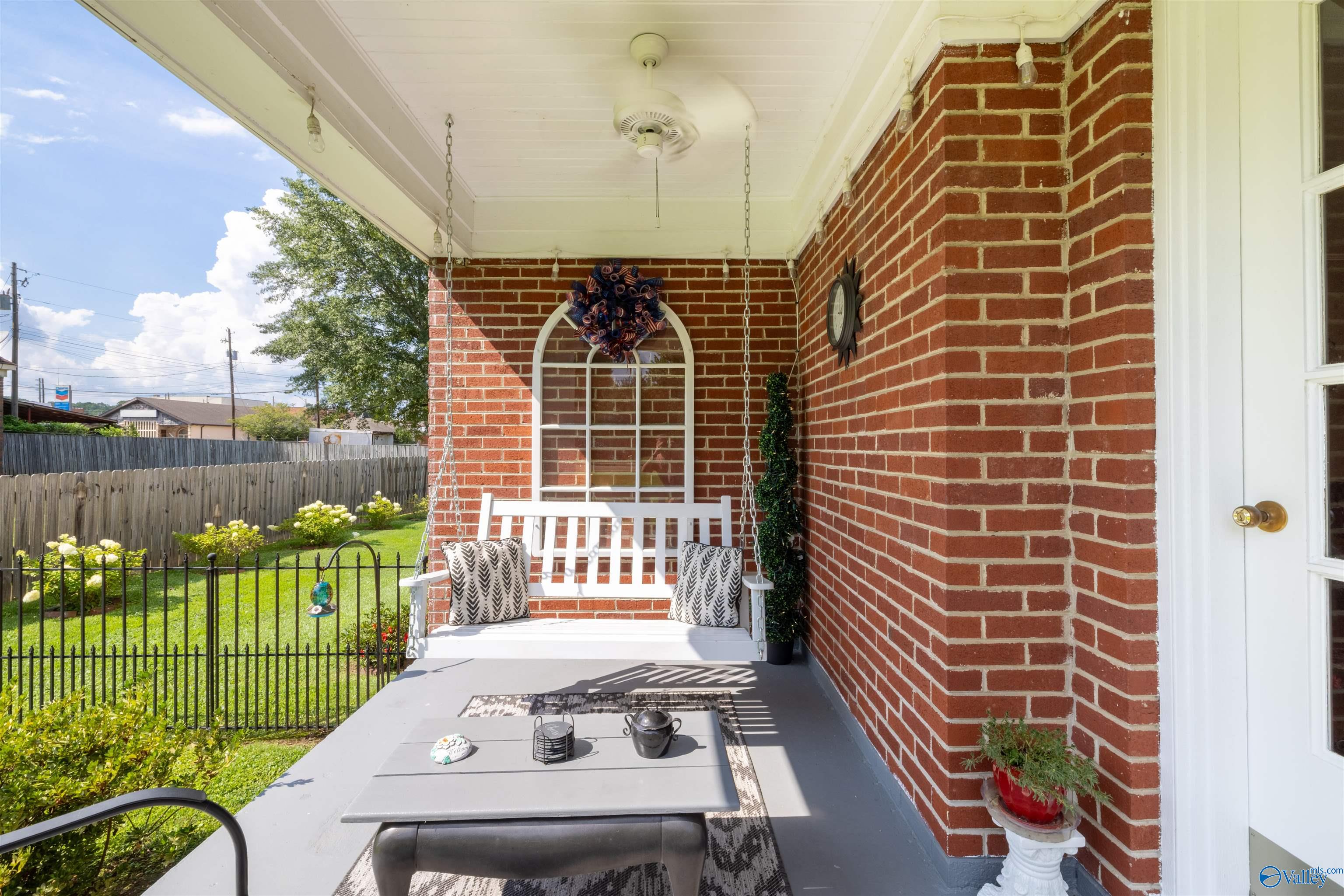 165 3rd Avenue SE